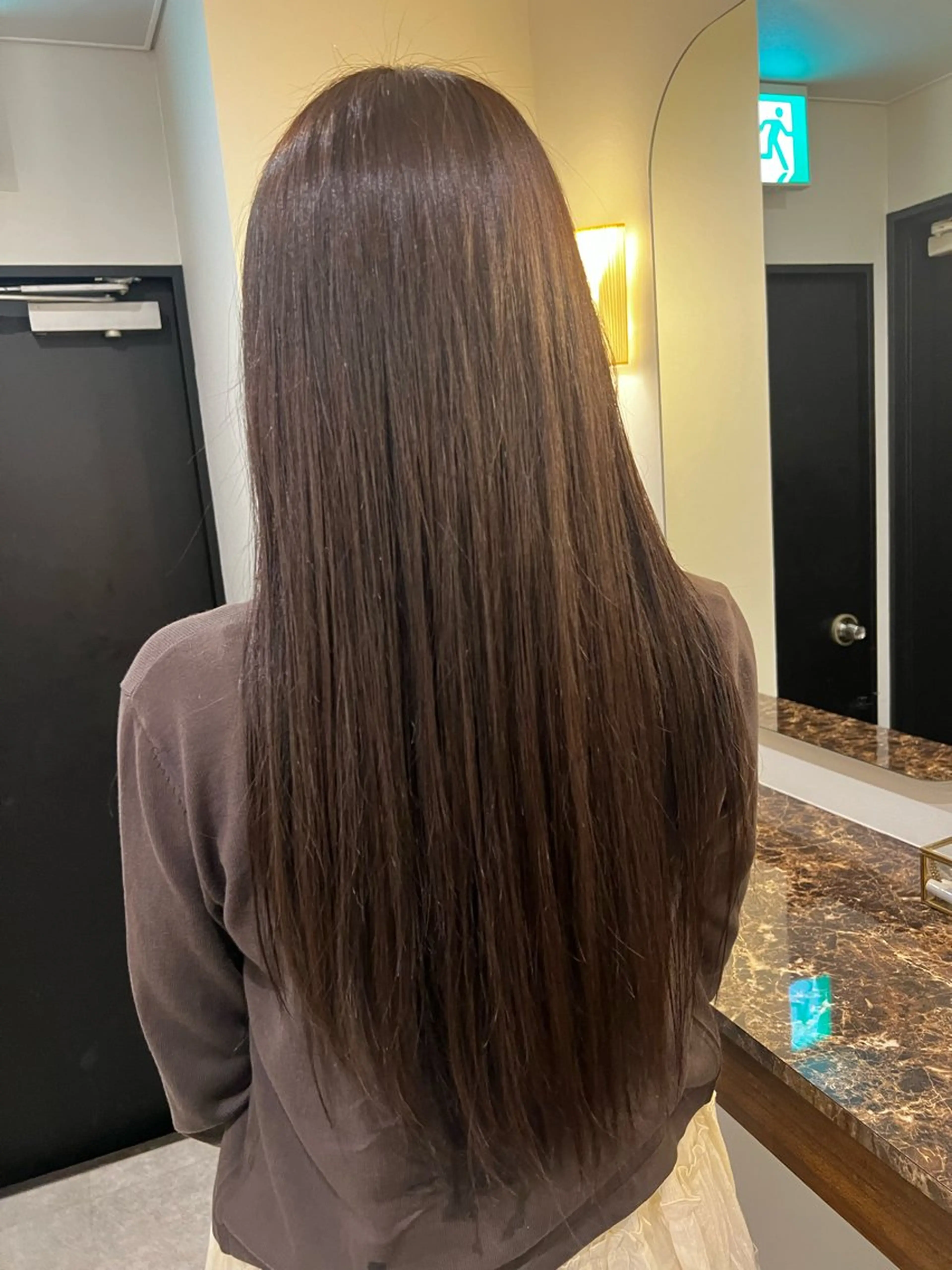 ロング カラー 根本 聖羅のヘアスタイル