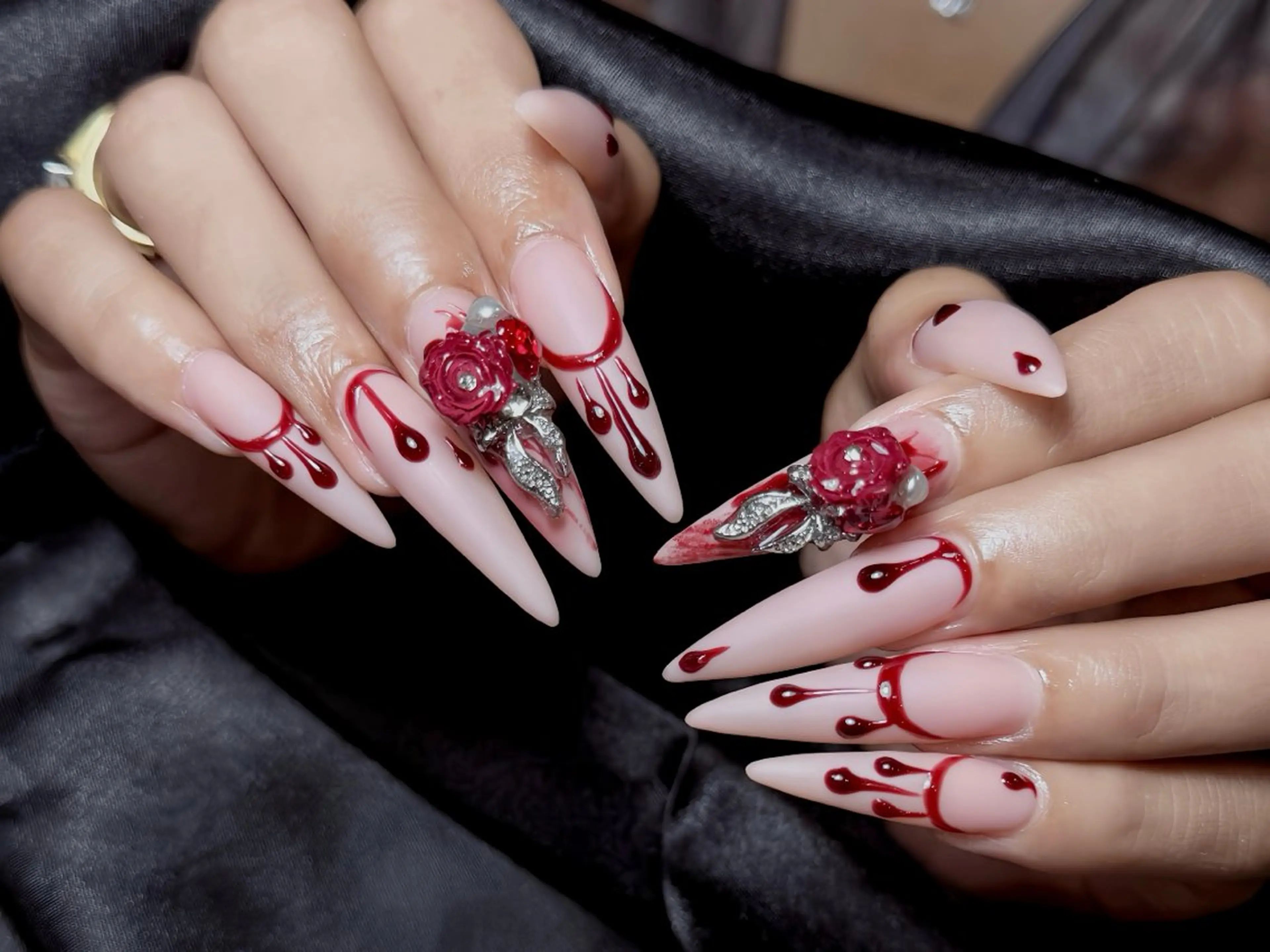 ネイル チークネイル フレンチネイル ガラスフレンチ グラデーション キラキラネイル Rin Nail 新大久保店のネイルデザイン