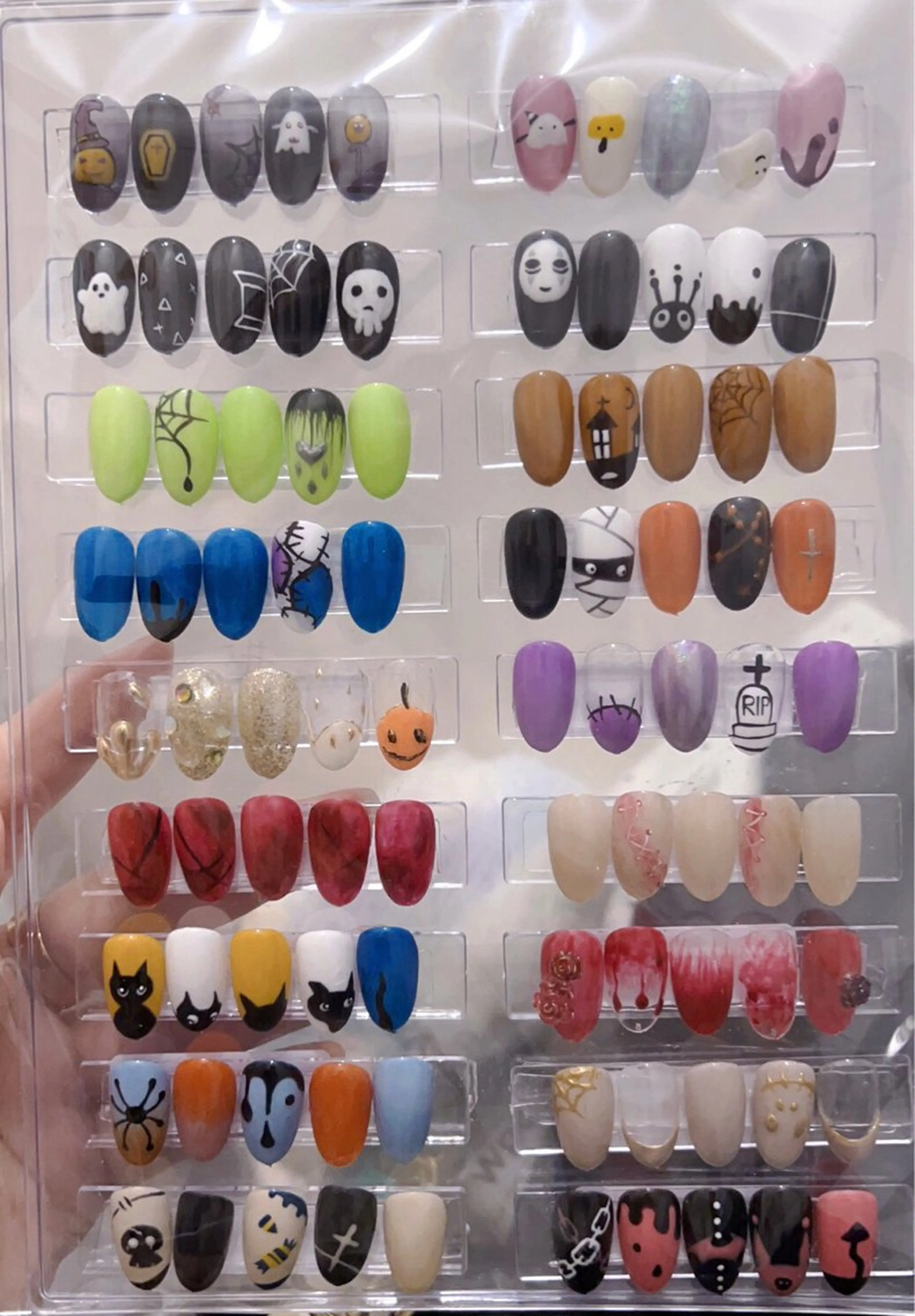 ネイル ハンドネイル VIVIAN リサのネイルデザイン