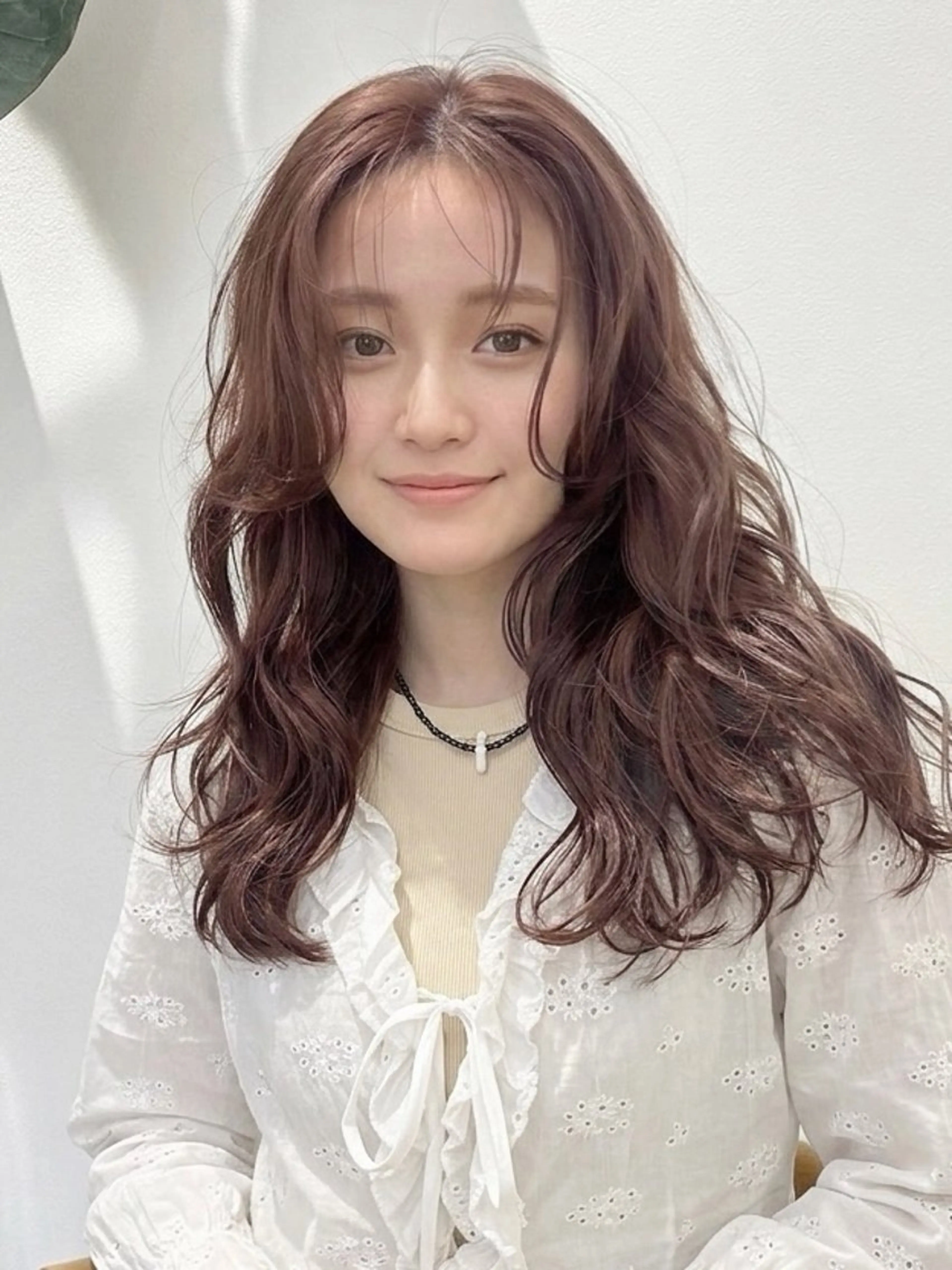 ロング パーマ くびれヘア 韓国風ヘア レイヤーカット ニュアンスパーマ カット パーマ 肥後 有紗のヘアスタイル