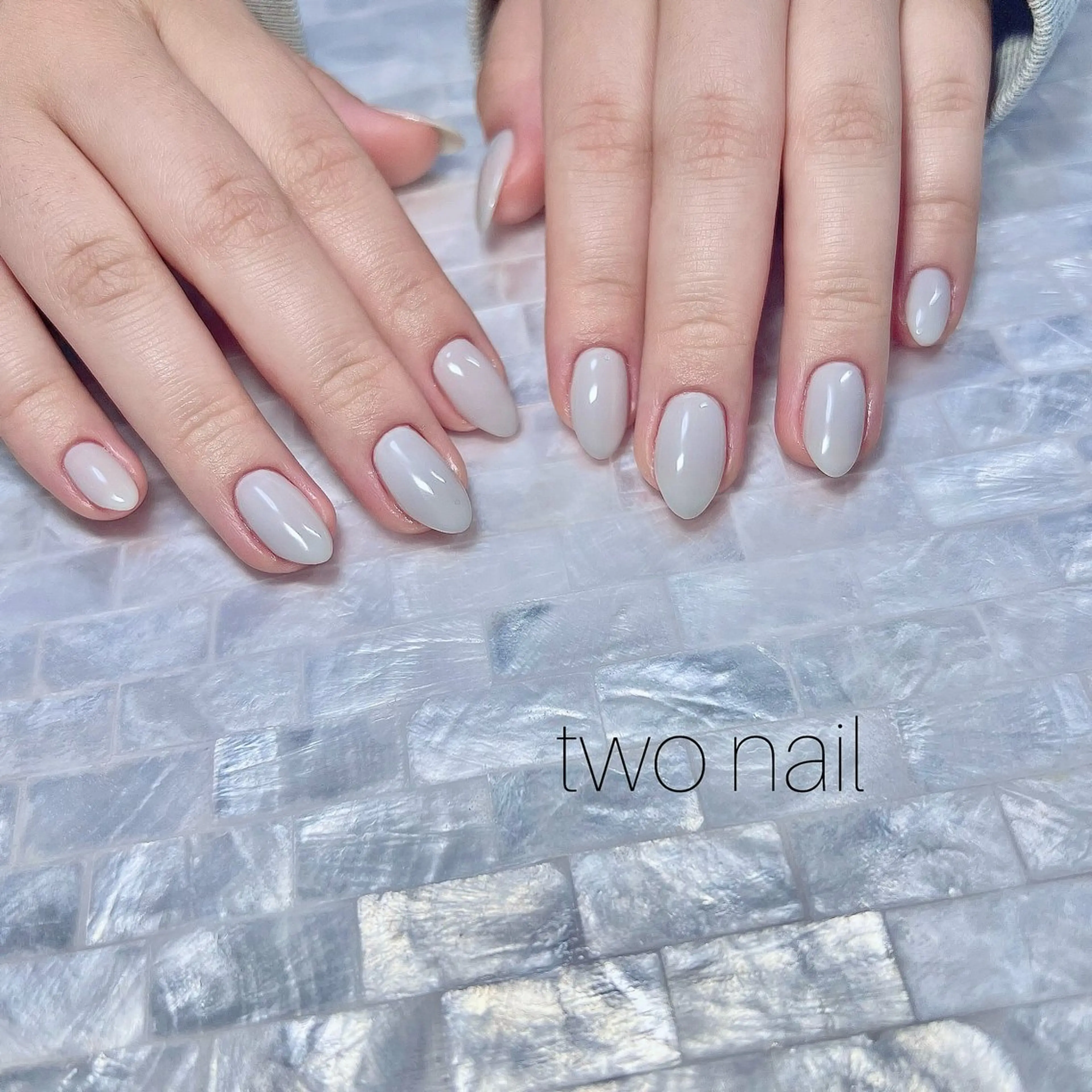 ネイル ネイルチップ ホワイト ハンドネイル two nailのネイルデザイン