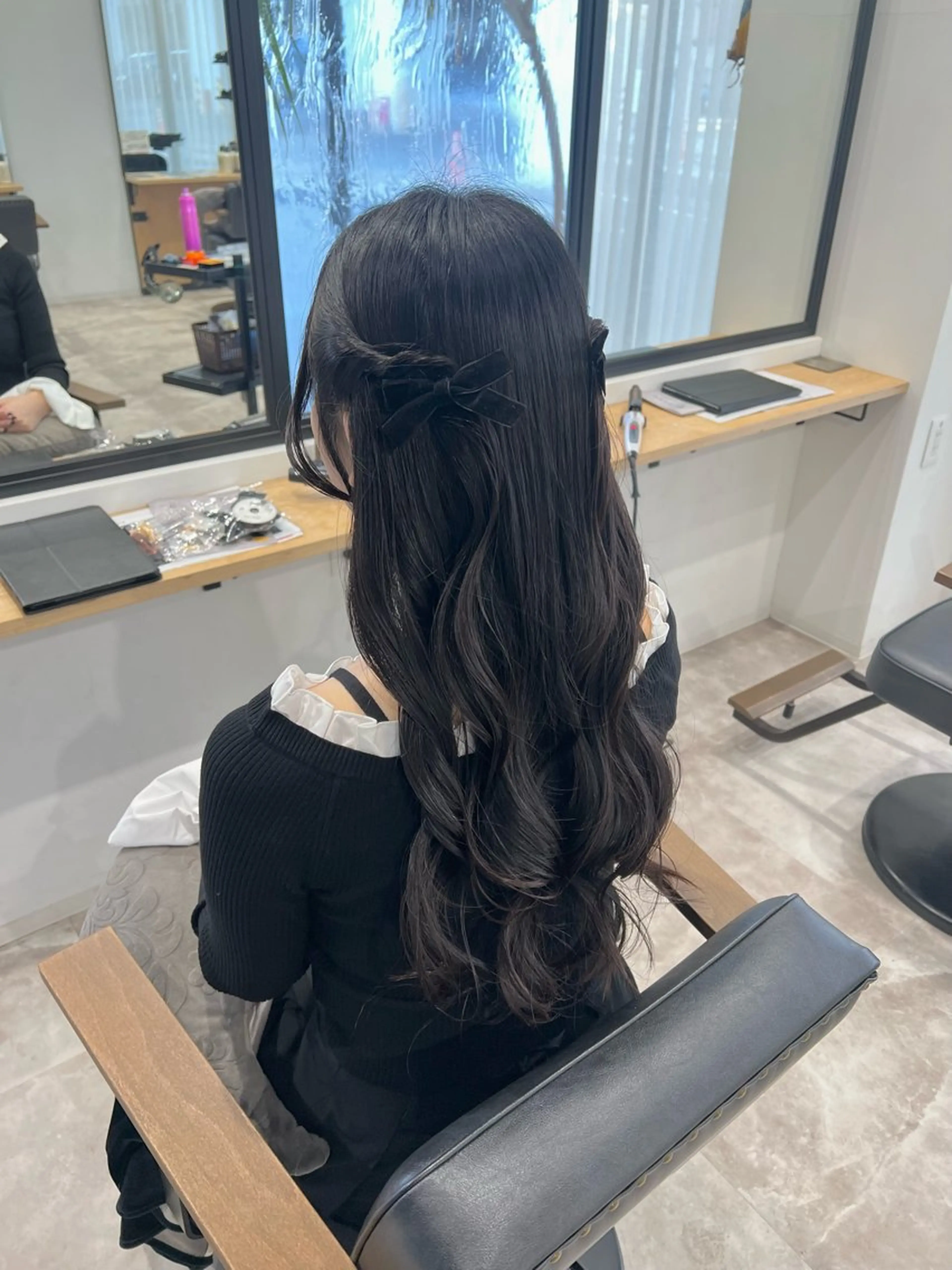 ロング ヘアアレンジ ヘアセット 黒阪 なみのヘアスタイル