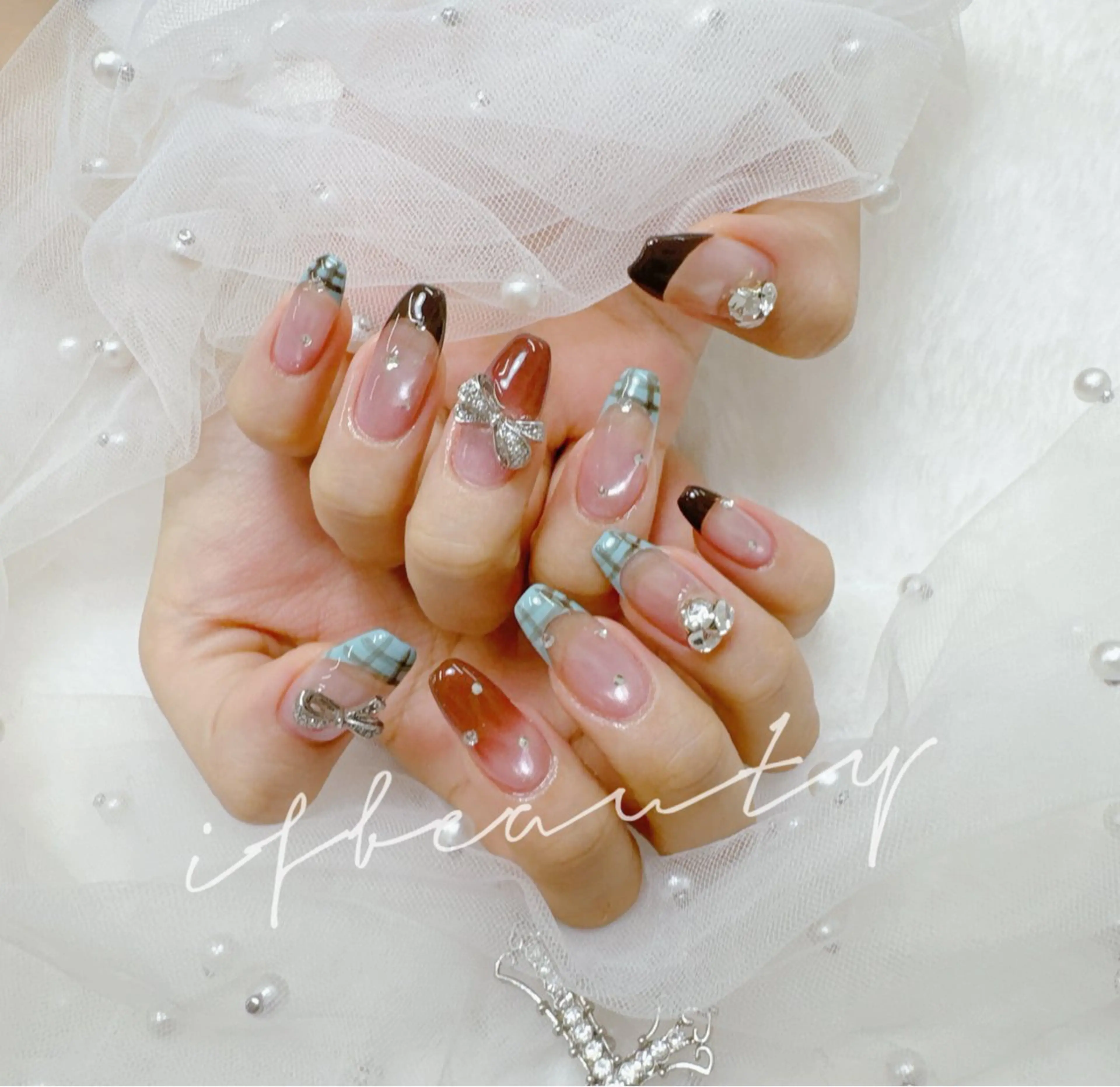 ネイル アートネイル ブルー ジェルネイル レース マグネットネイル ハンドネイル 💓mi.o Nail御徒町店のネイルデザイン