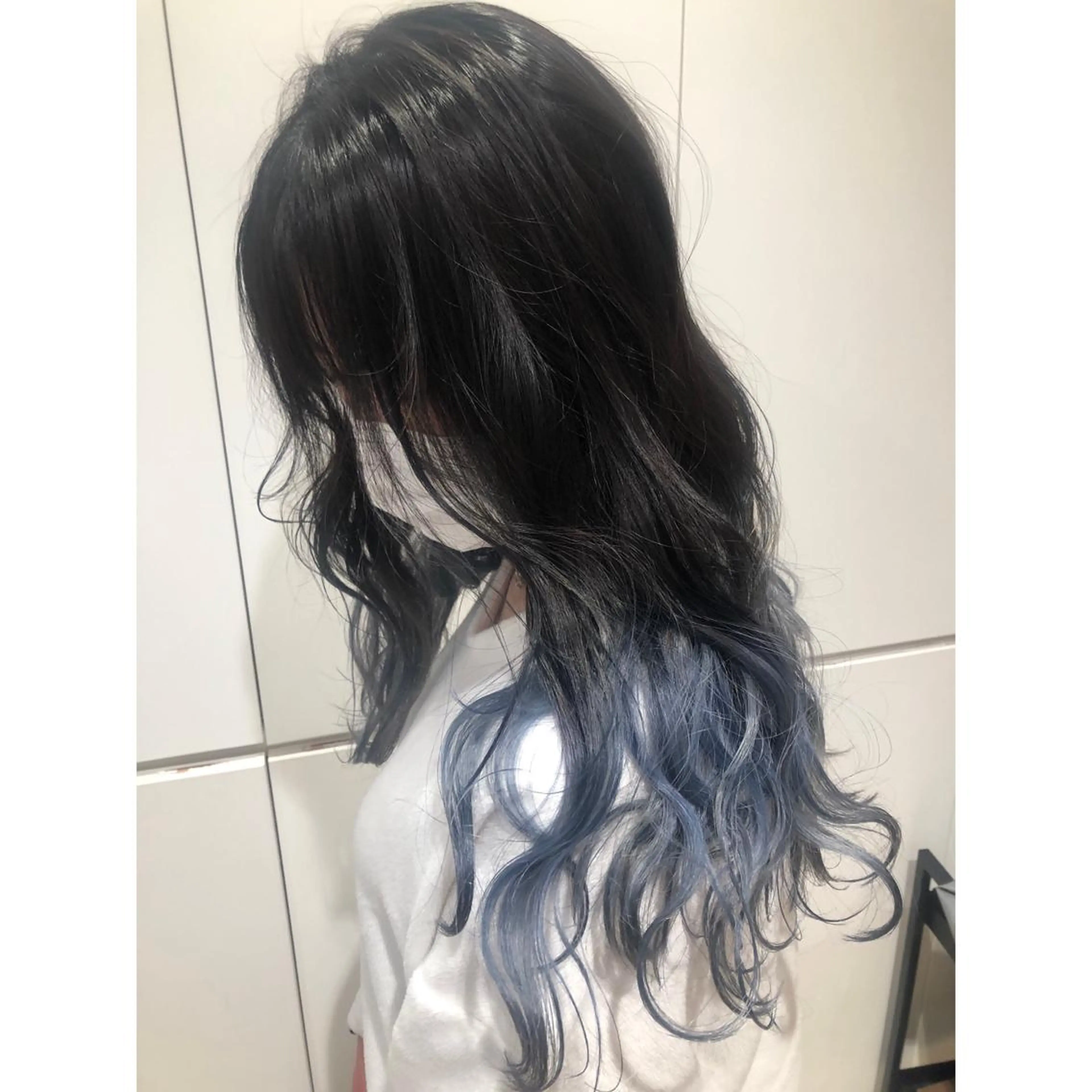 カラー ブリーチ ブルーカラー 推しカラー✨ オタク美容師ユウカのヘアスタイル