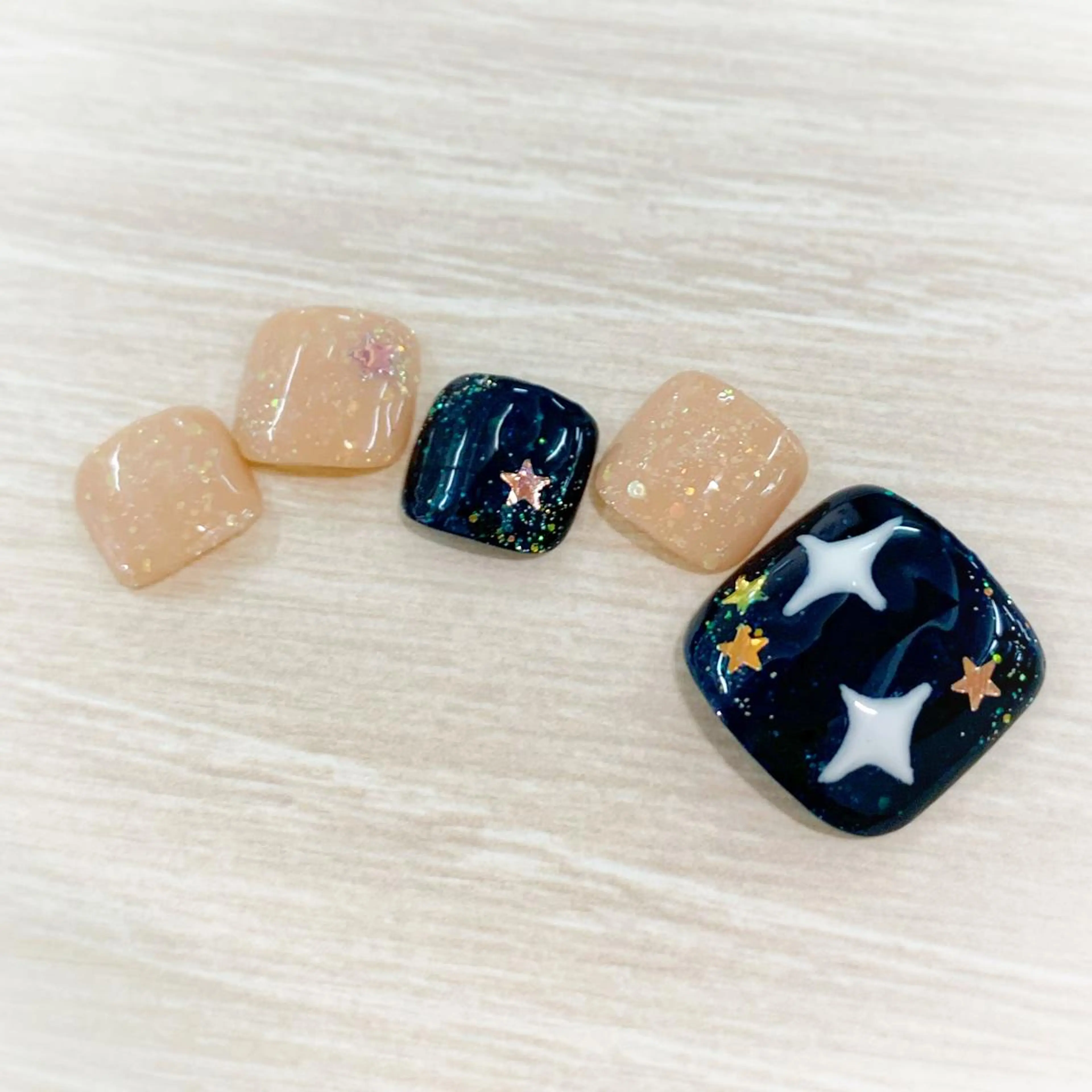 ネイル キラキラネイル 韓国ネイル glossnail MIKIのネイルデザイン