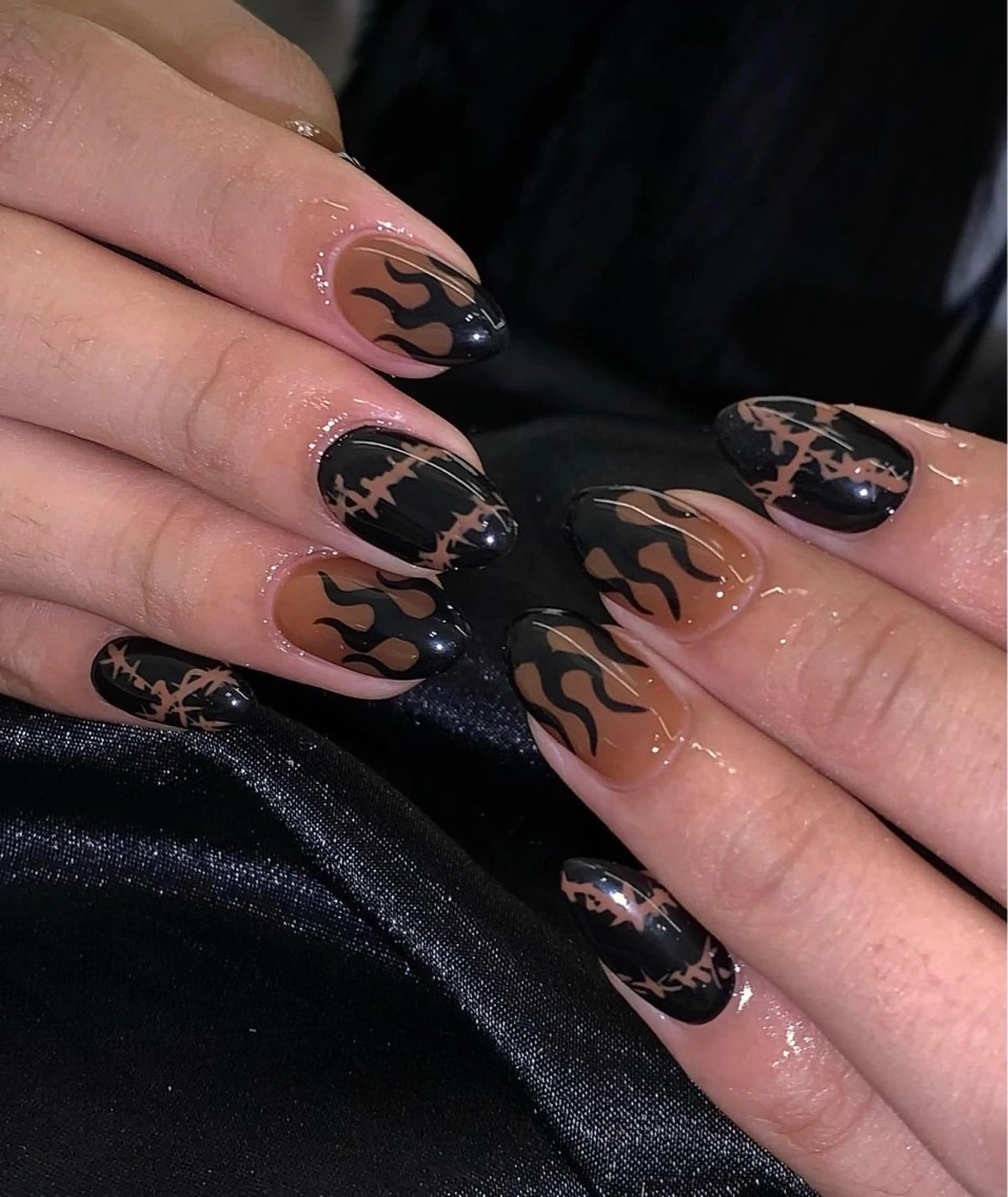 ミディアム nina beautyのネイルデザイン