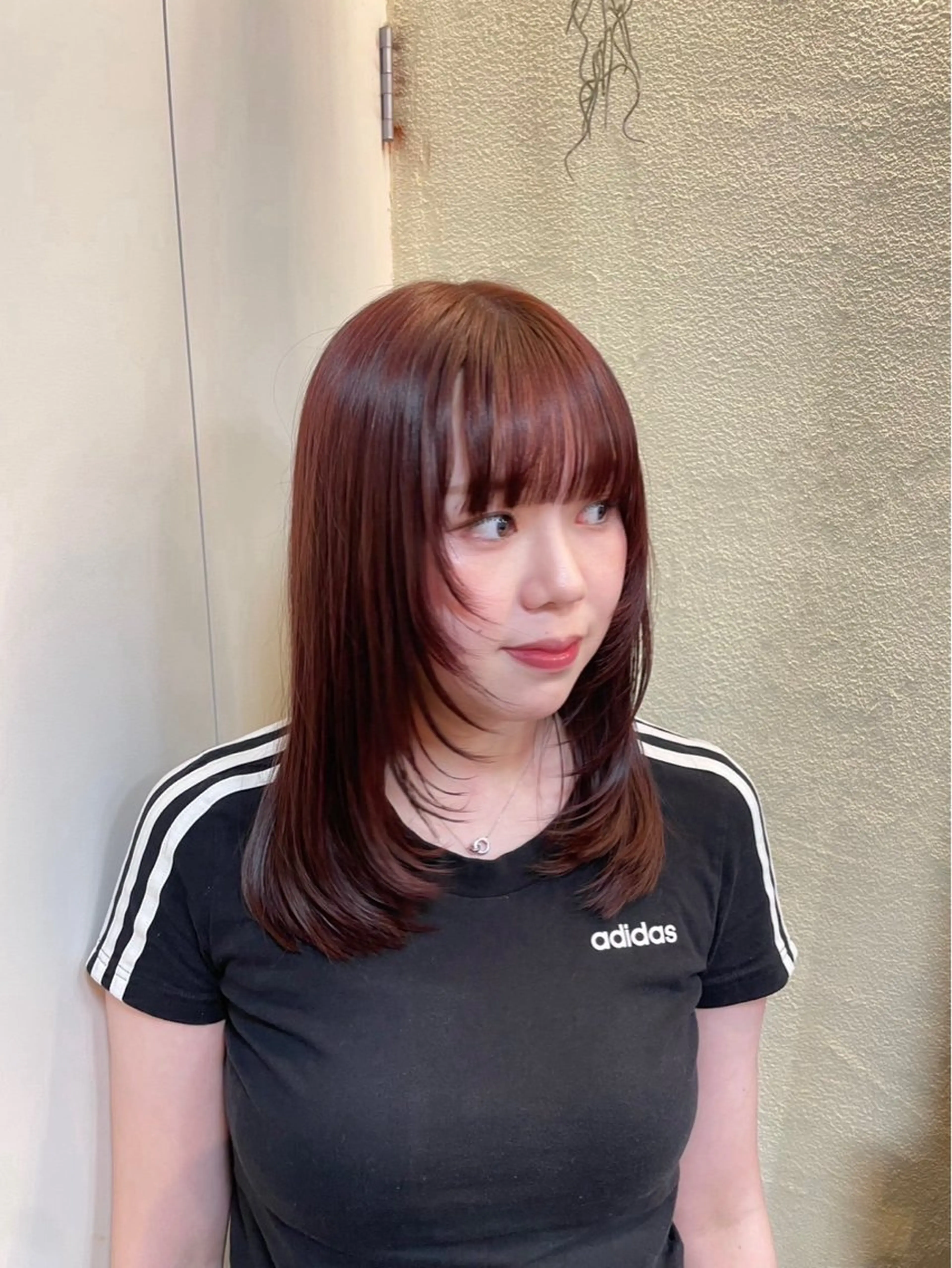 ミディアム レイヤーカット カット ヘアカラー 大庭 萌瑚のヘアスタイル