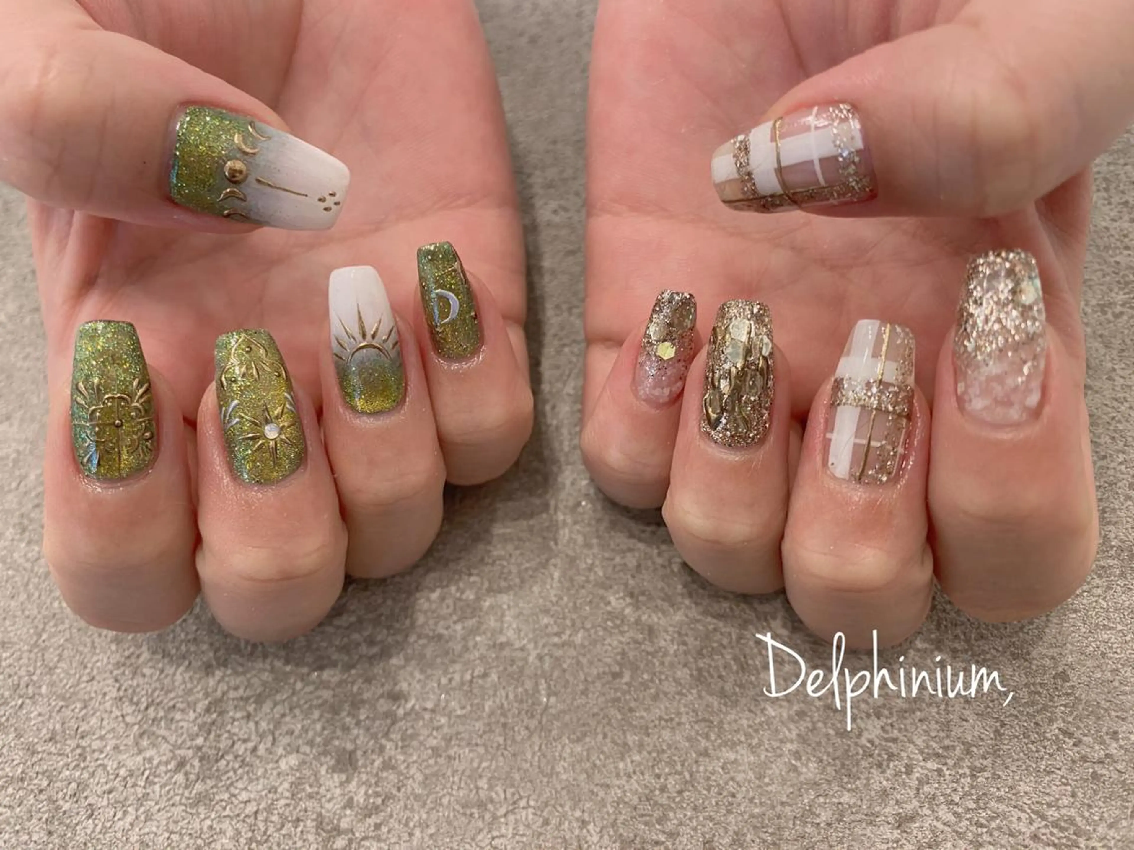 ネイル グラデーション グリーン マグネットネイル 冬ネイル クリスマス ハンドネイル 岡本 友恵のネイルデザイン