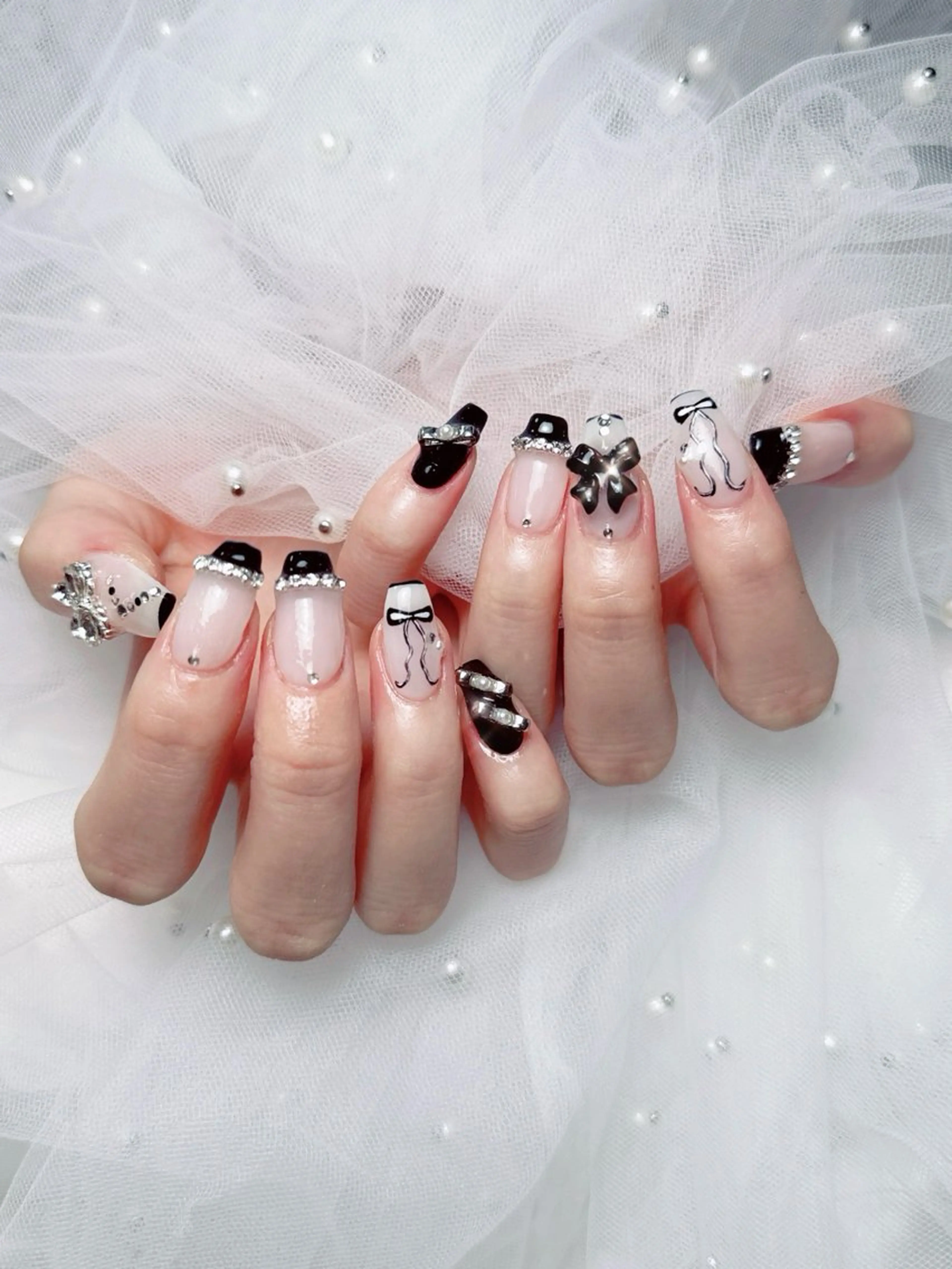 ネイル フレンチネイル ジェルネイル ハート 韓国ネイル マグネットネイル ハンドネイル ネイルサロン lotusのネイルデザイン