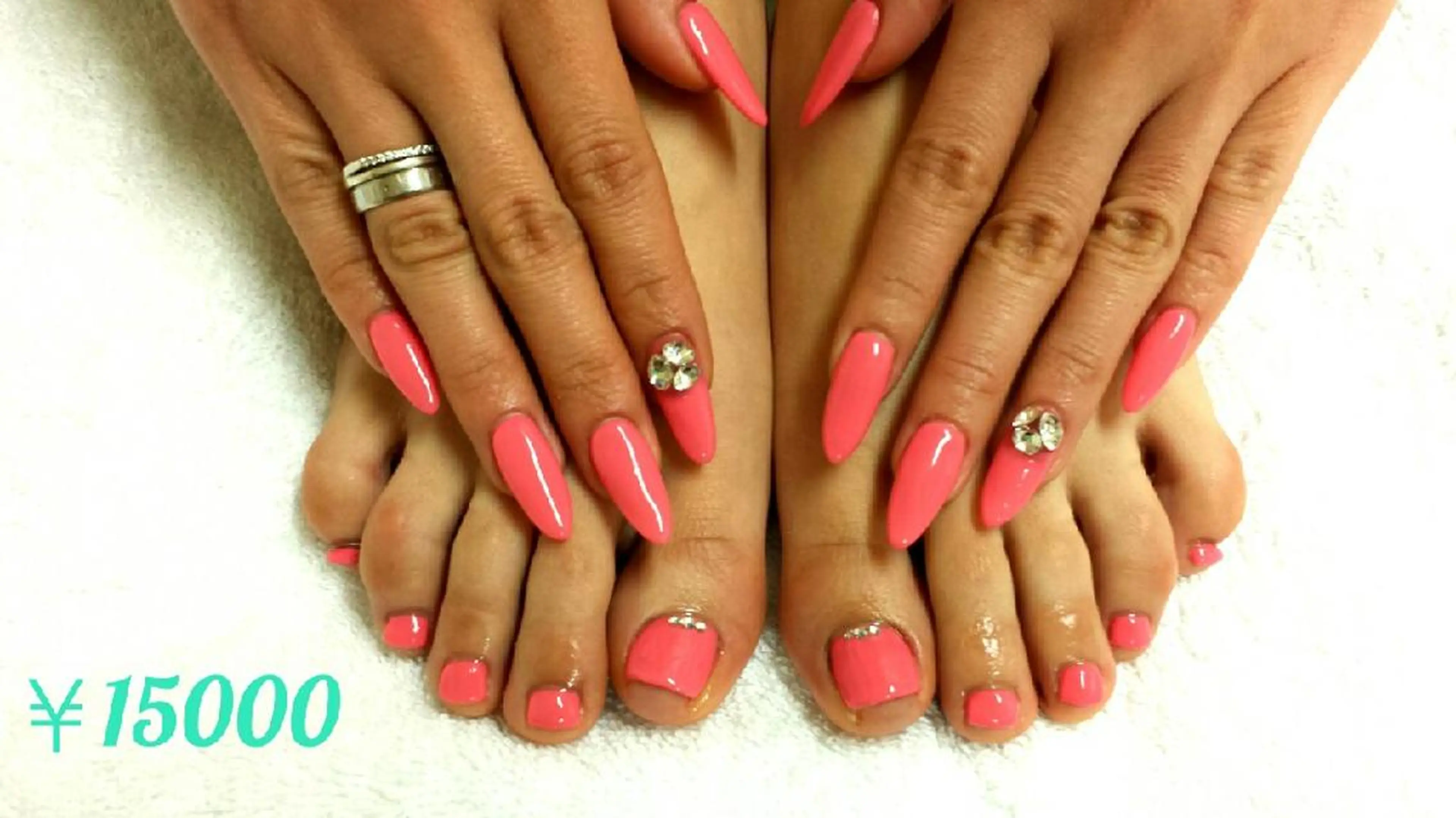 ネイル フットネイル スカルプネイル ストーンネイル 河野ちえ (雑誌掲載サロン)のネイルデザイン