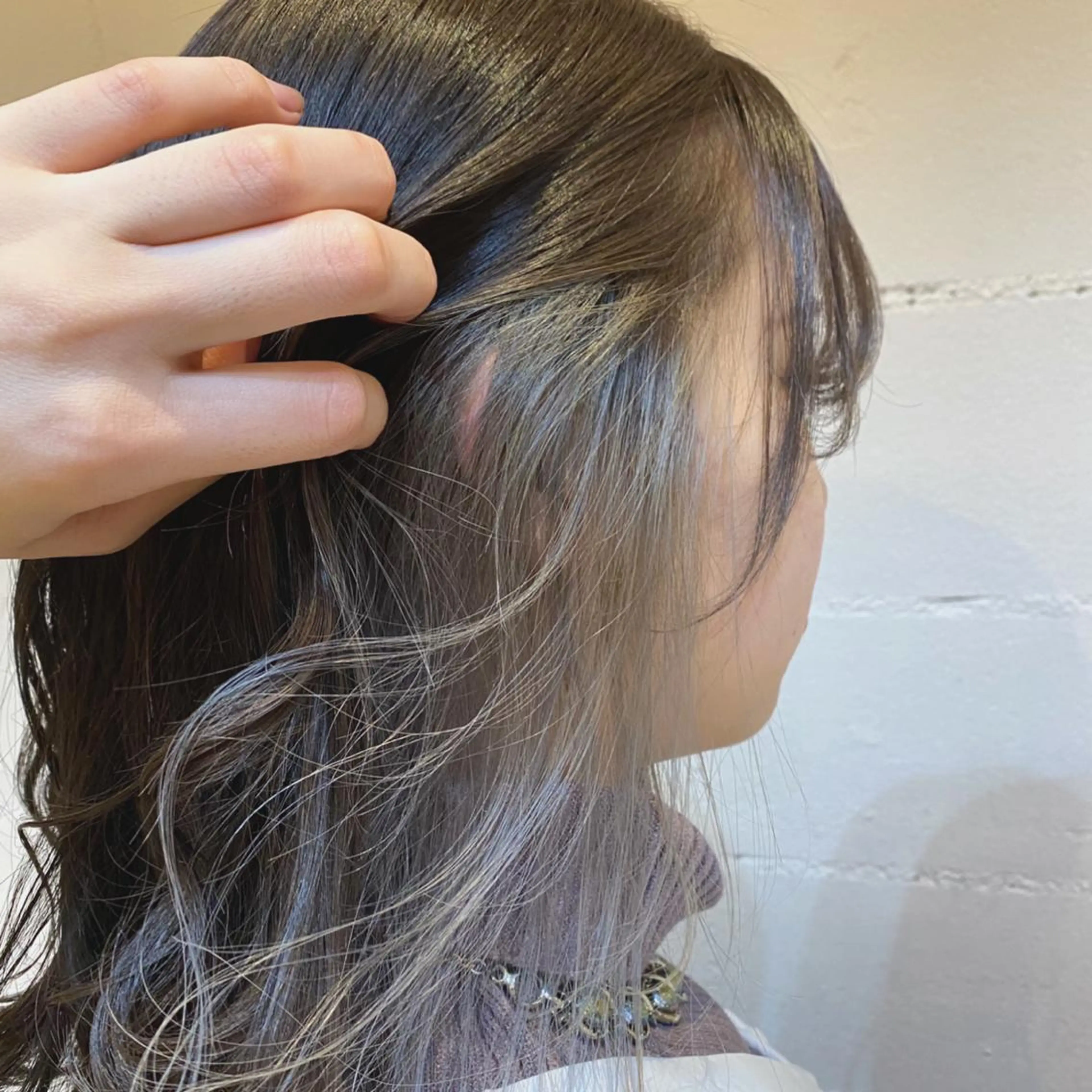 セミロング カラー 田中 恭子のヘアスタイル