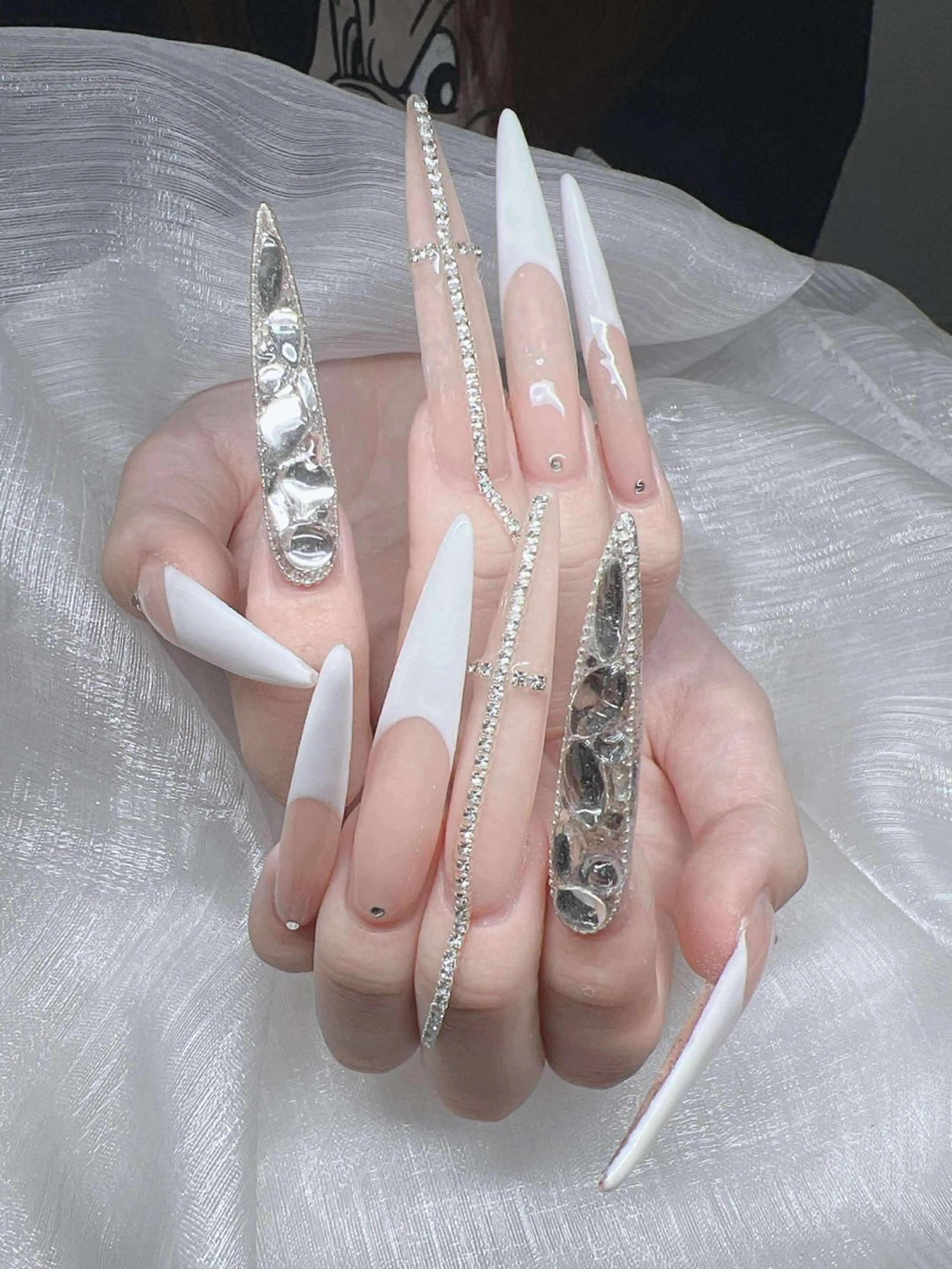 ネイル 長さ出し グラデーション 卒業式 キラキラネイル マグネットネイル ハンドネイル Lee Nailsのネイルデザイン