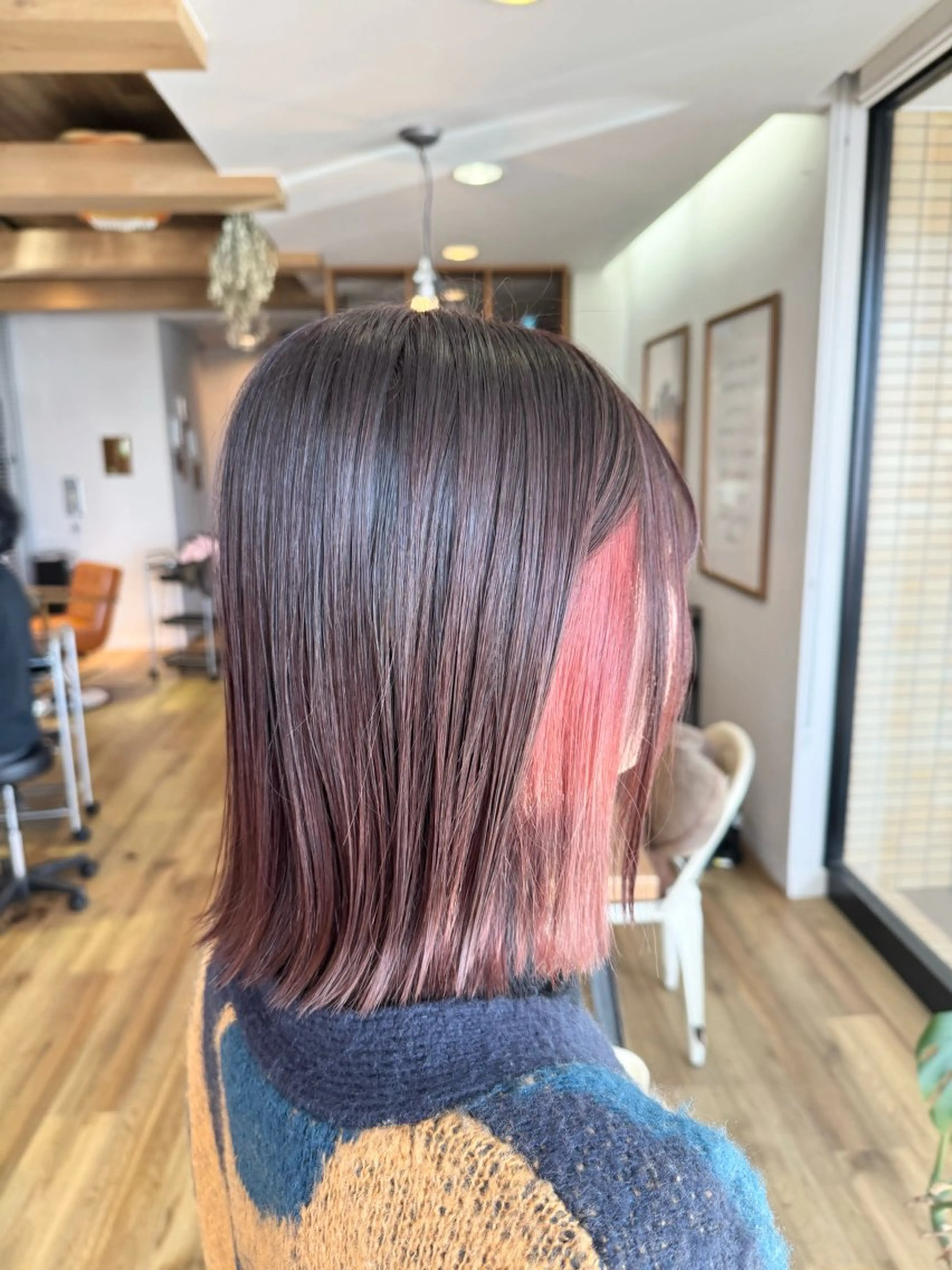 ミディアム カラー ブリーチ レッドカラー ヘアカラー トリートメント ツキダテ ユイのヘアスタイル