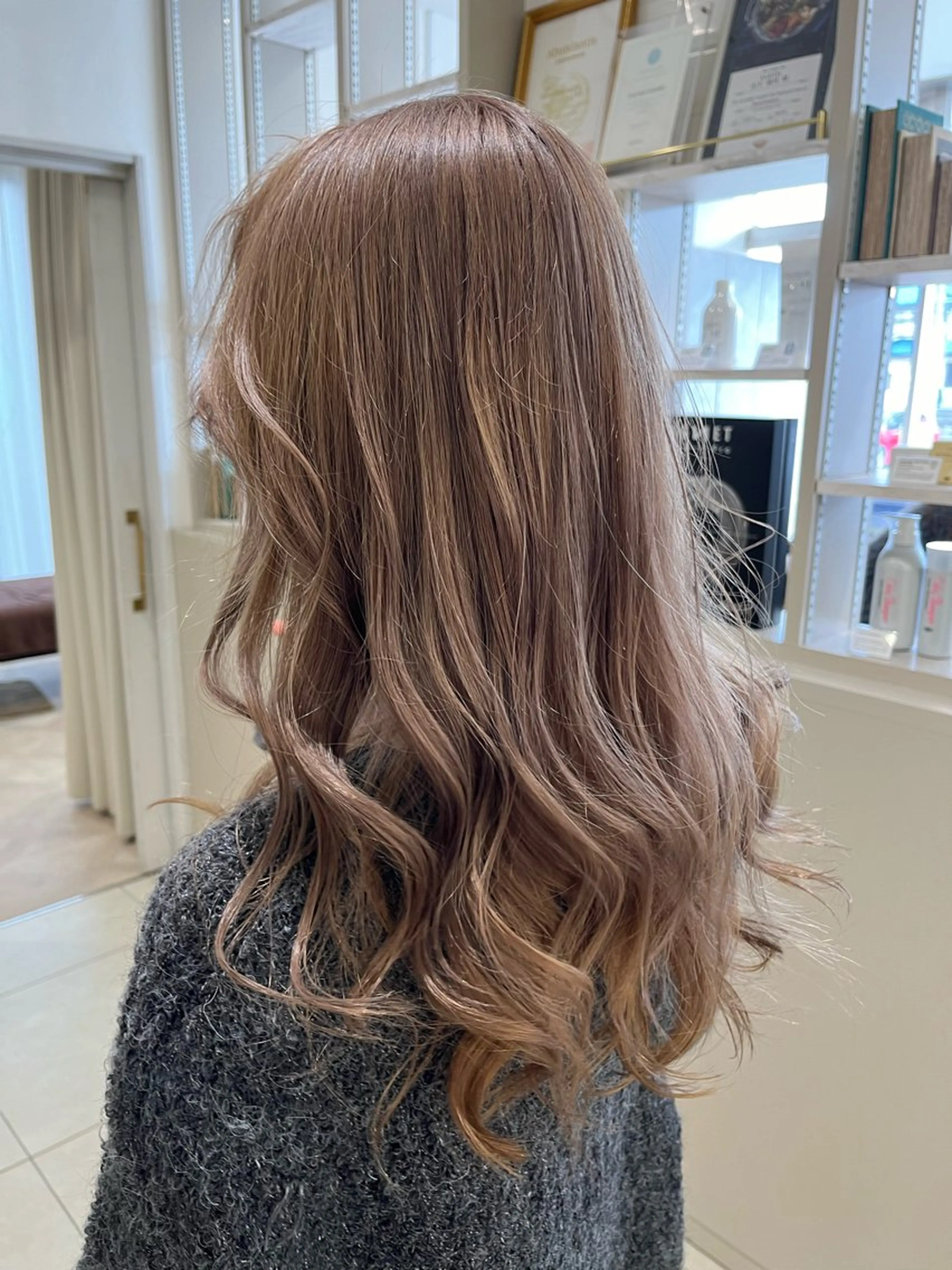 ロング カラー 吹田 駿 髪質改善縮毛矯正のヘアスタイル