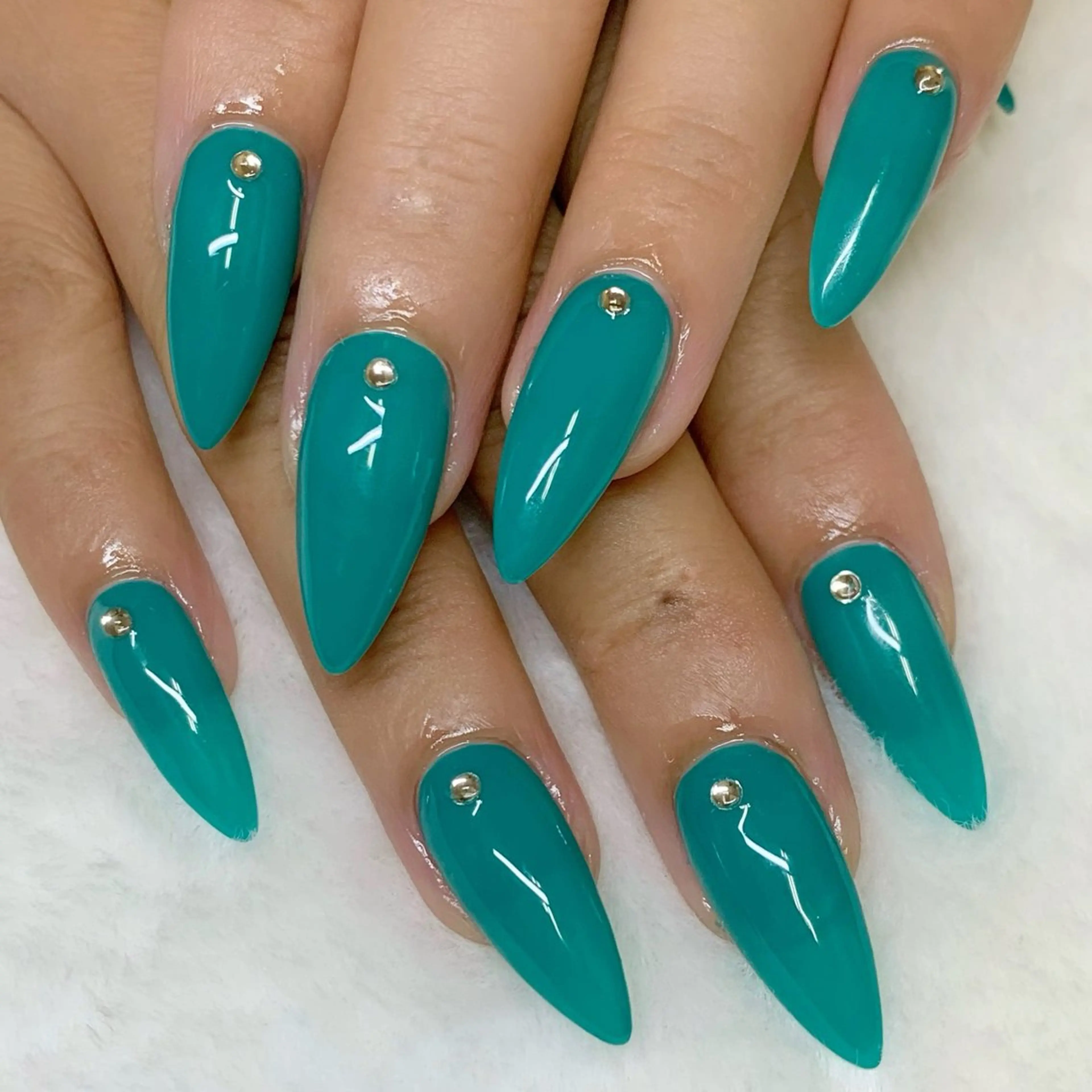 ネイル BIYU ESTETICA ORIENTAL 大泉店所属・mi yuのネイルデザイン