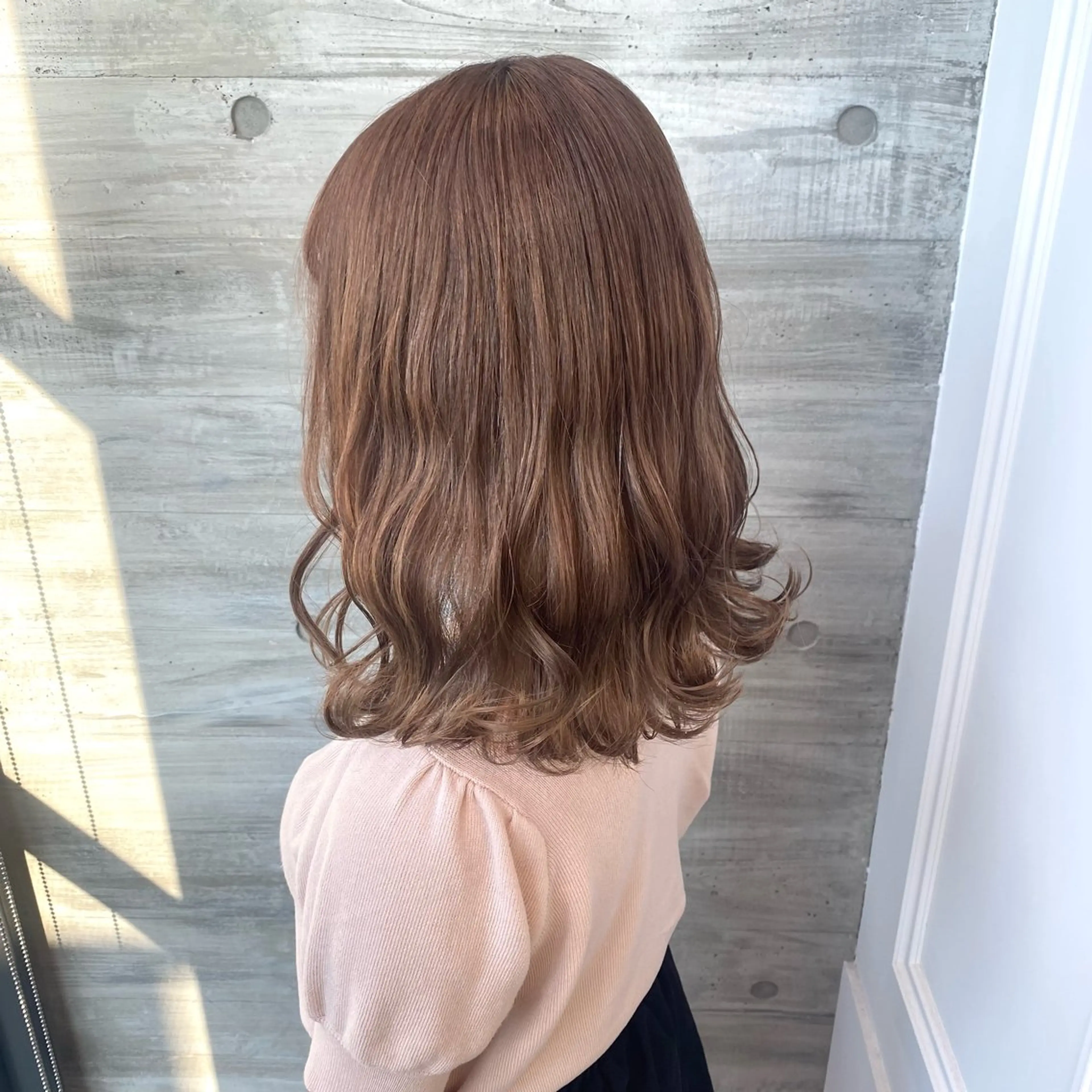 セミロング カラー ParveMix 岡本えりかのヘアスタイル