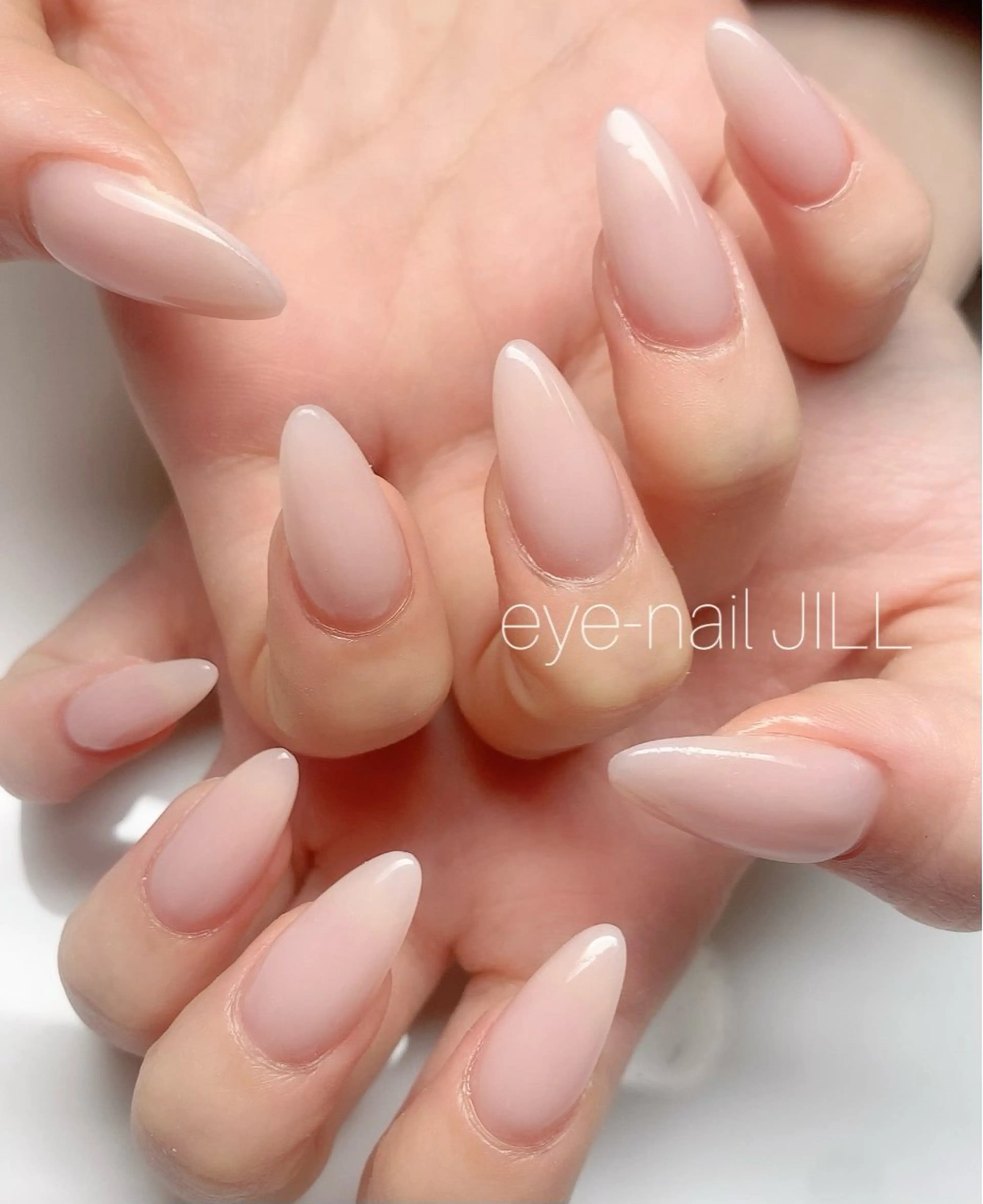 ミディアム JILL sa-yaのネイルデザイン