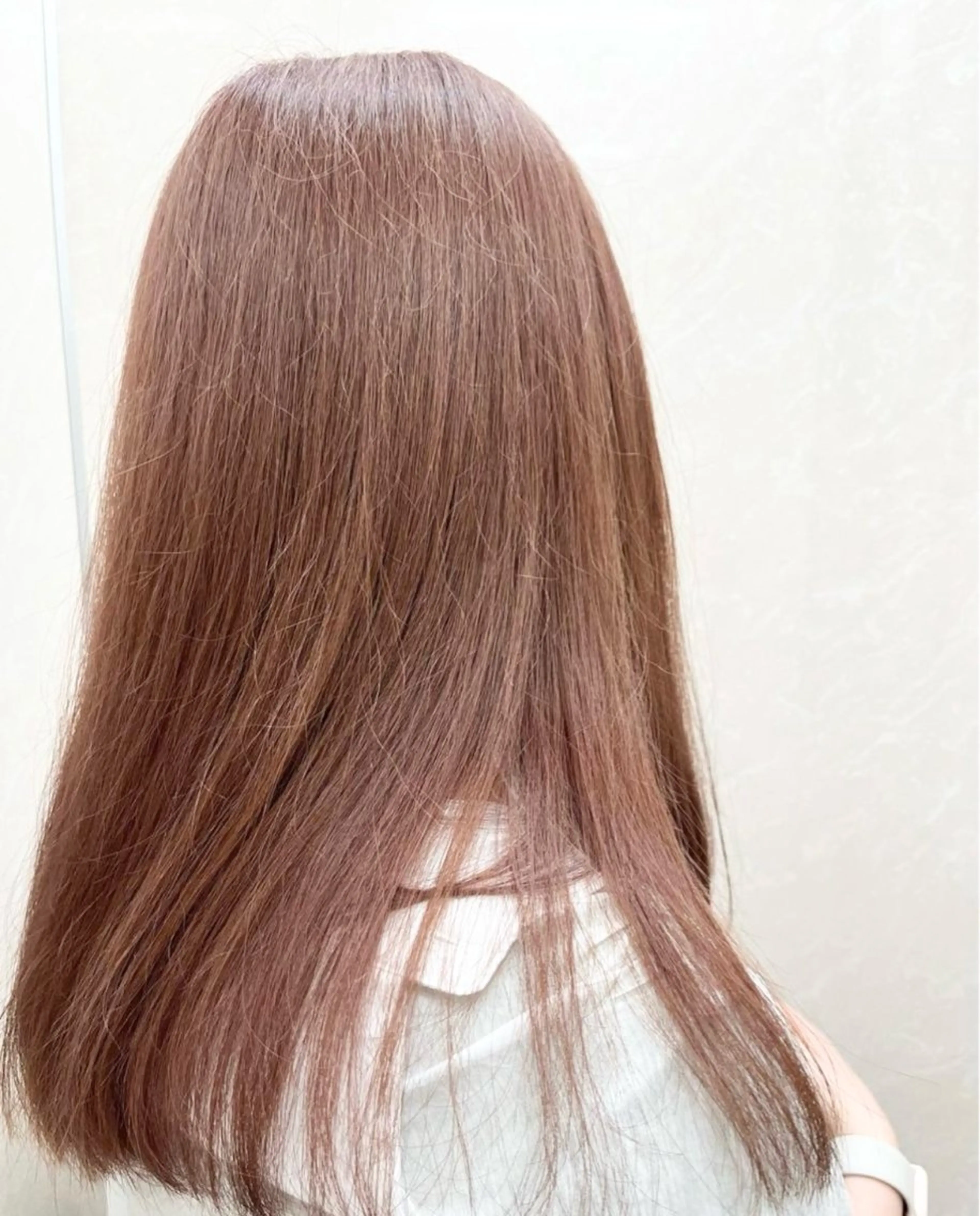 ロング カラー ブラウンカラー ピンクカラー ピンクブラウン カット ヘアカラー 遠藤 乙夏のヘアスタイル