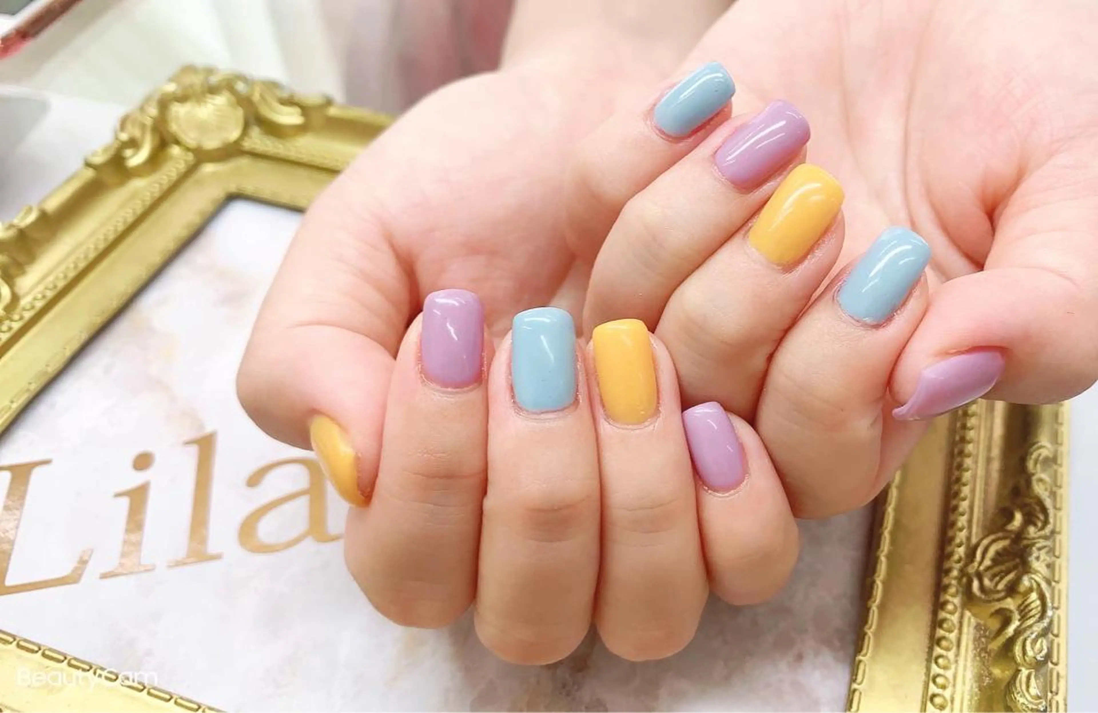 ネイル ハート ニュアンスネイル ワンカラーネイル 夏ネイル Lilas Nailのネイルデザイン