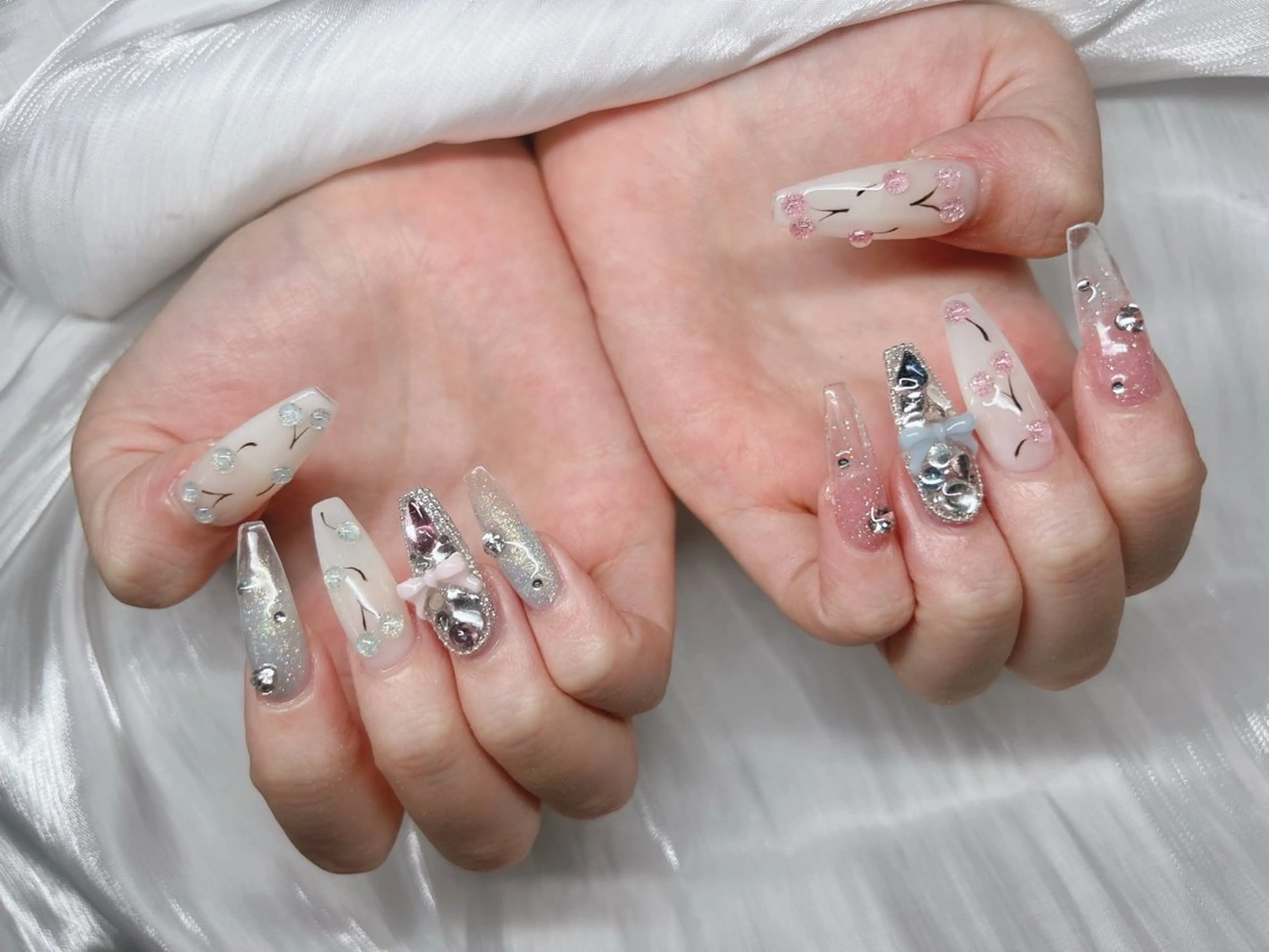 ネイル 長さ出し グラデーション キラキラネイル マグネットネイル ニュアンスネイル Lee Nails チップ長さだし専門店のネイルデザイン