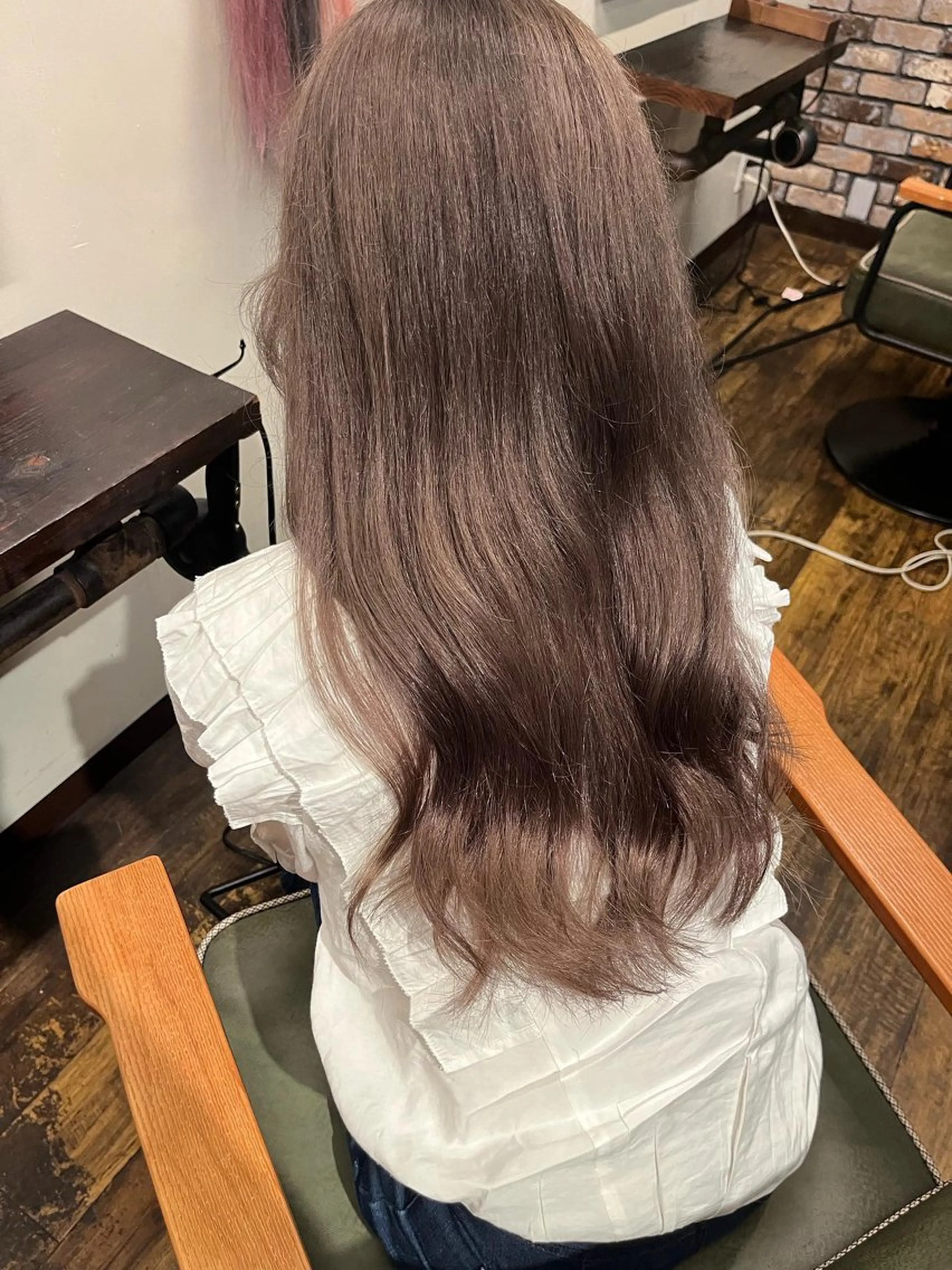 ミディアム 新宅 藍のヘアスタイル