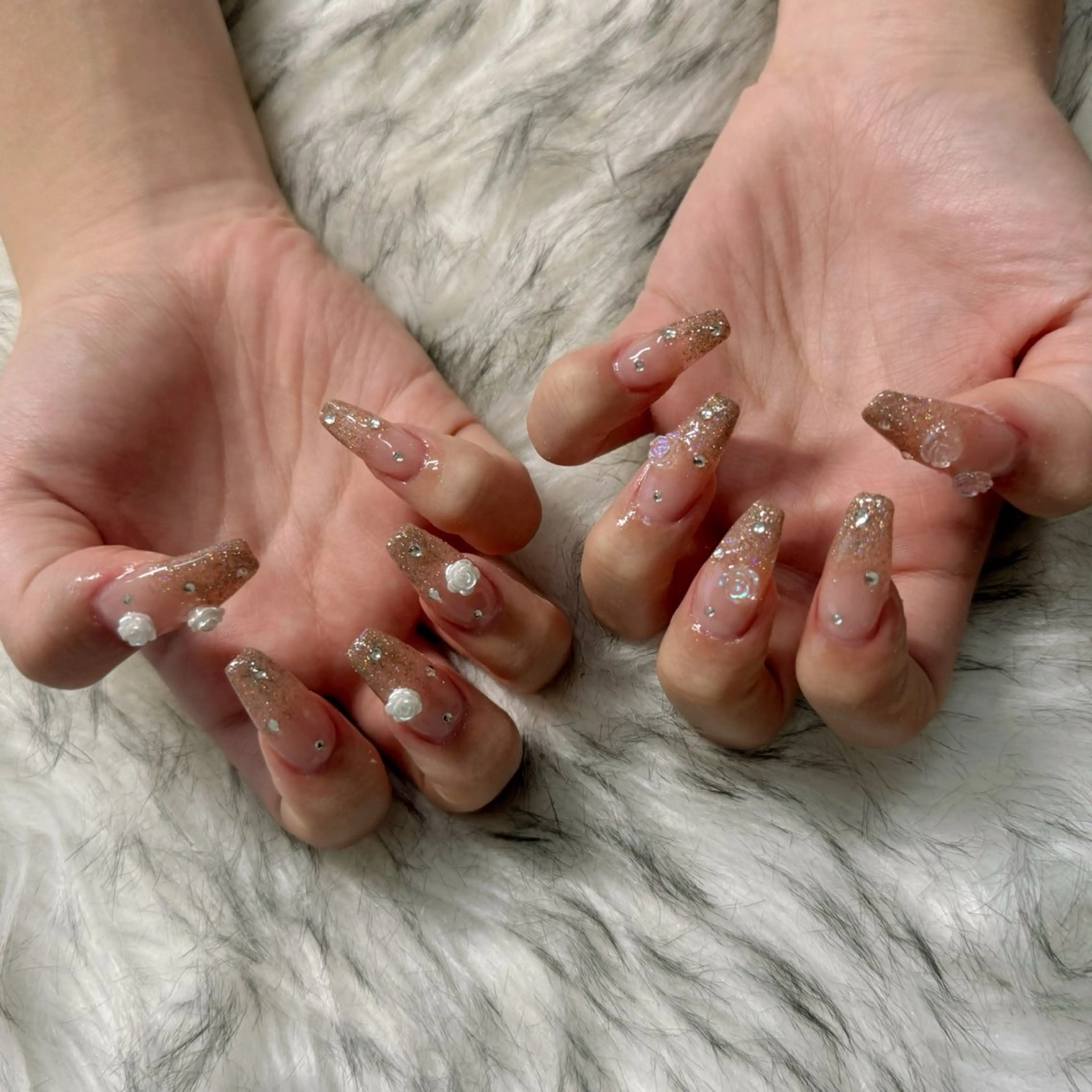 ロング ハンドネイル mao .のネイルデザイン