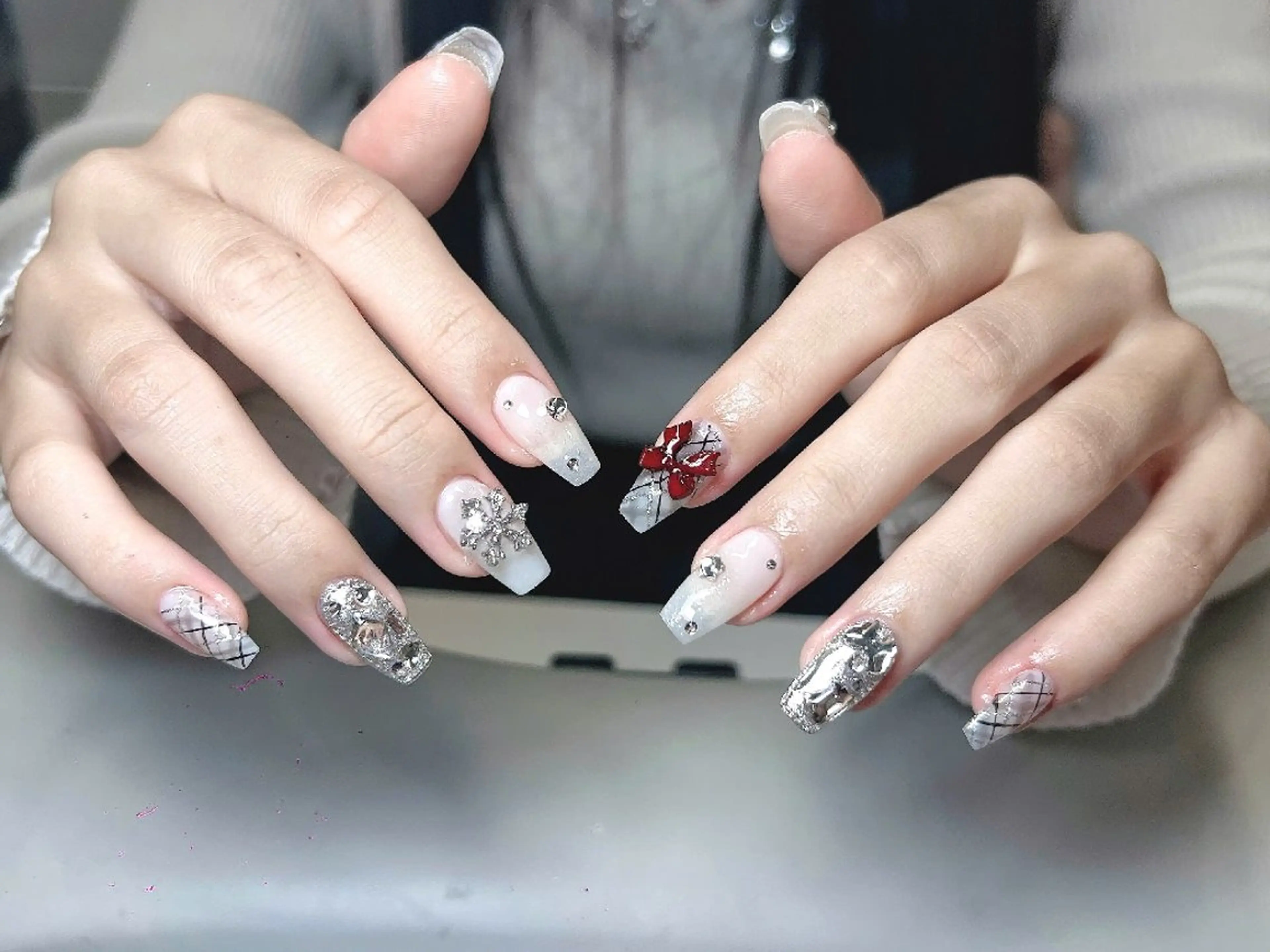 ネイル 成人式 フラッシュネイル フレンチネイル ジェルネイル グラデーション Umiko🪆 Nailのネイルデザイン