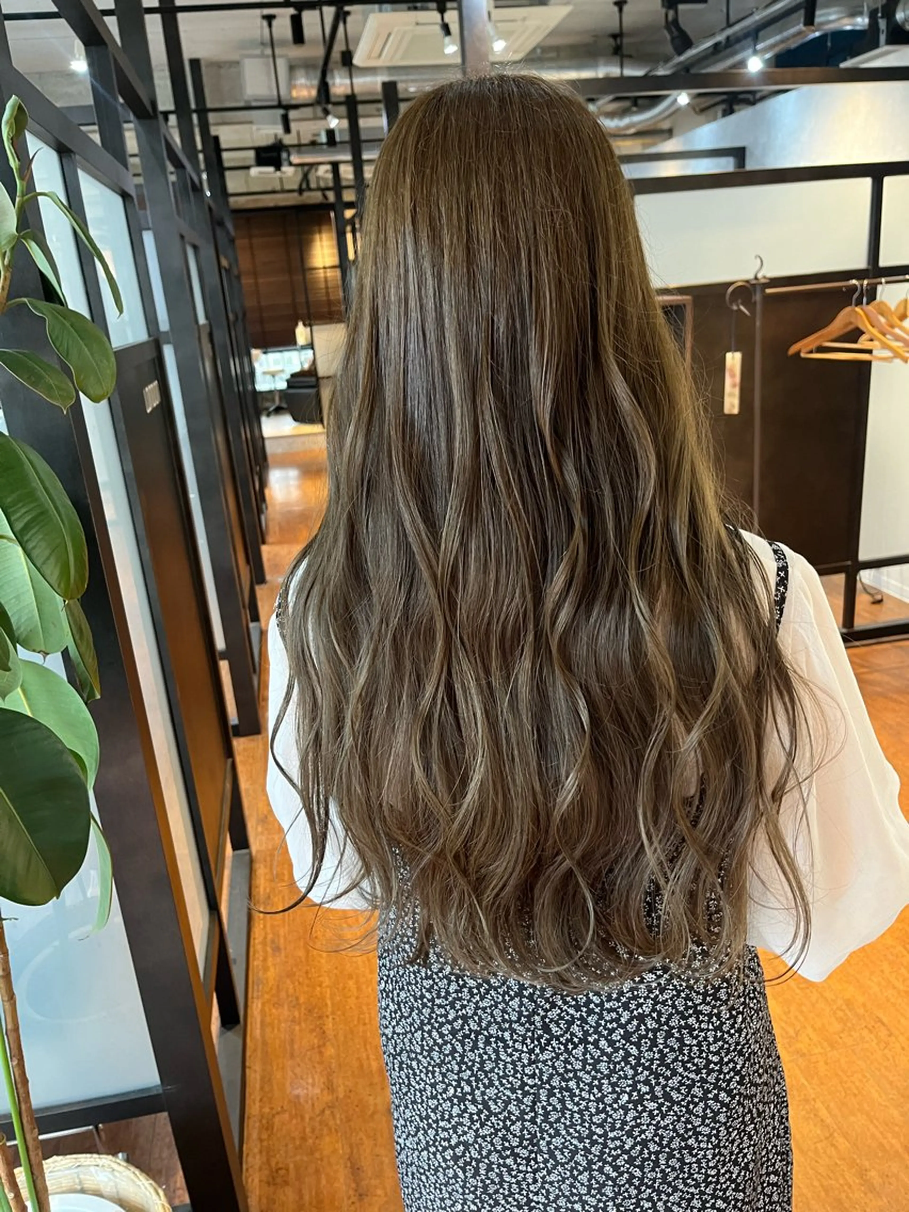 ロング Number CHIHIROのヘアスタイル