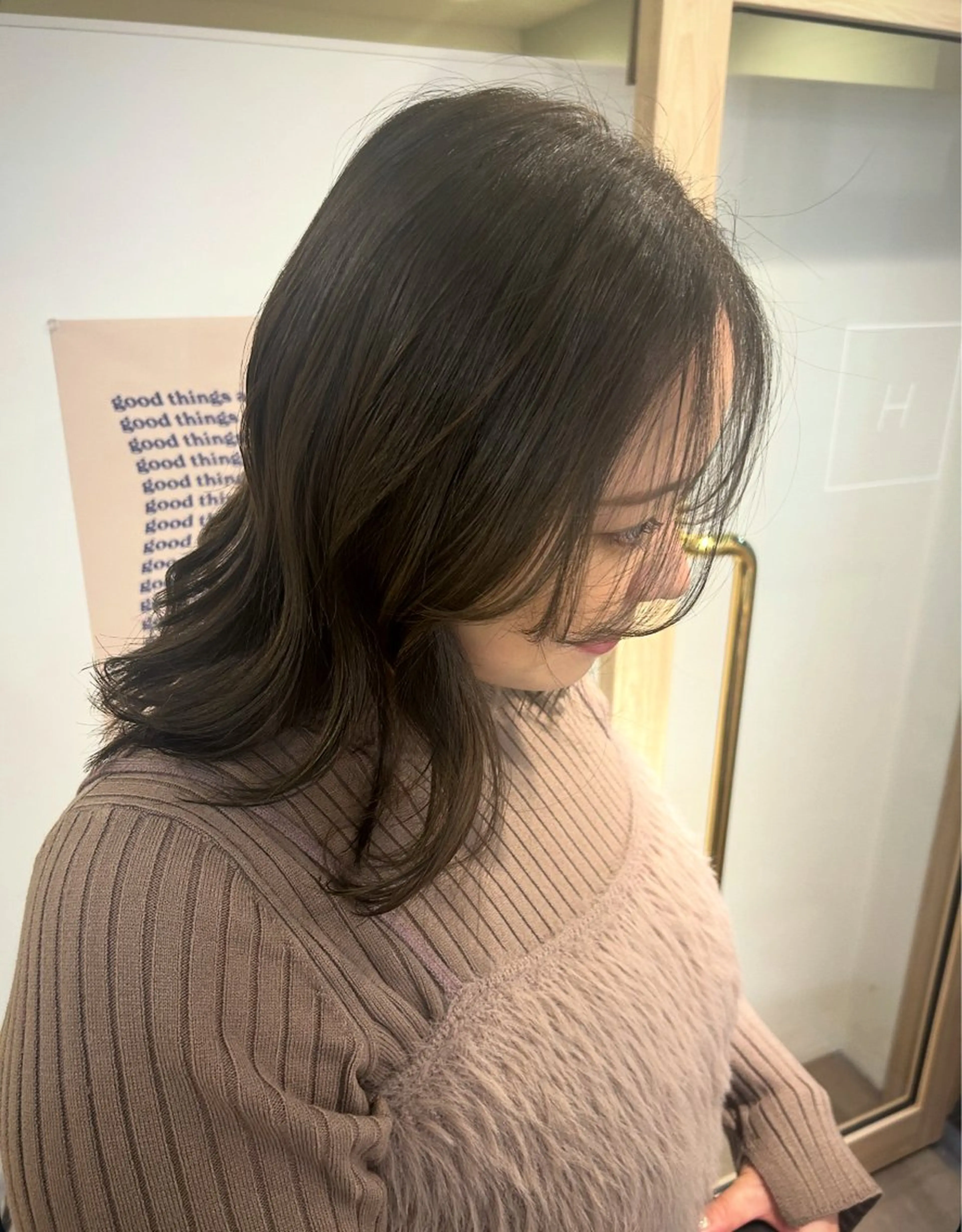 ミディアム オリーブ/ ナカミネアキナのヘアスタイル