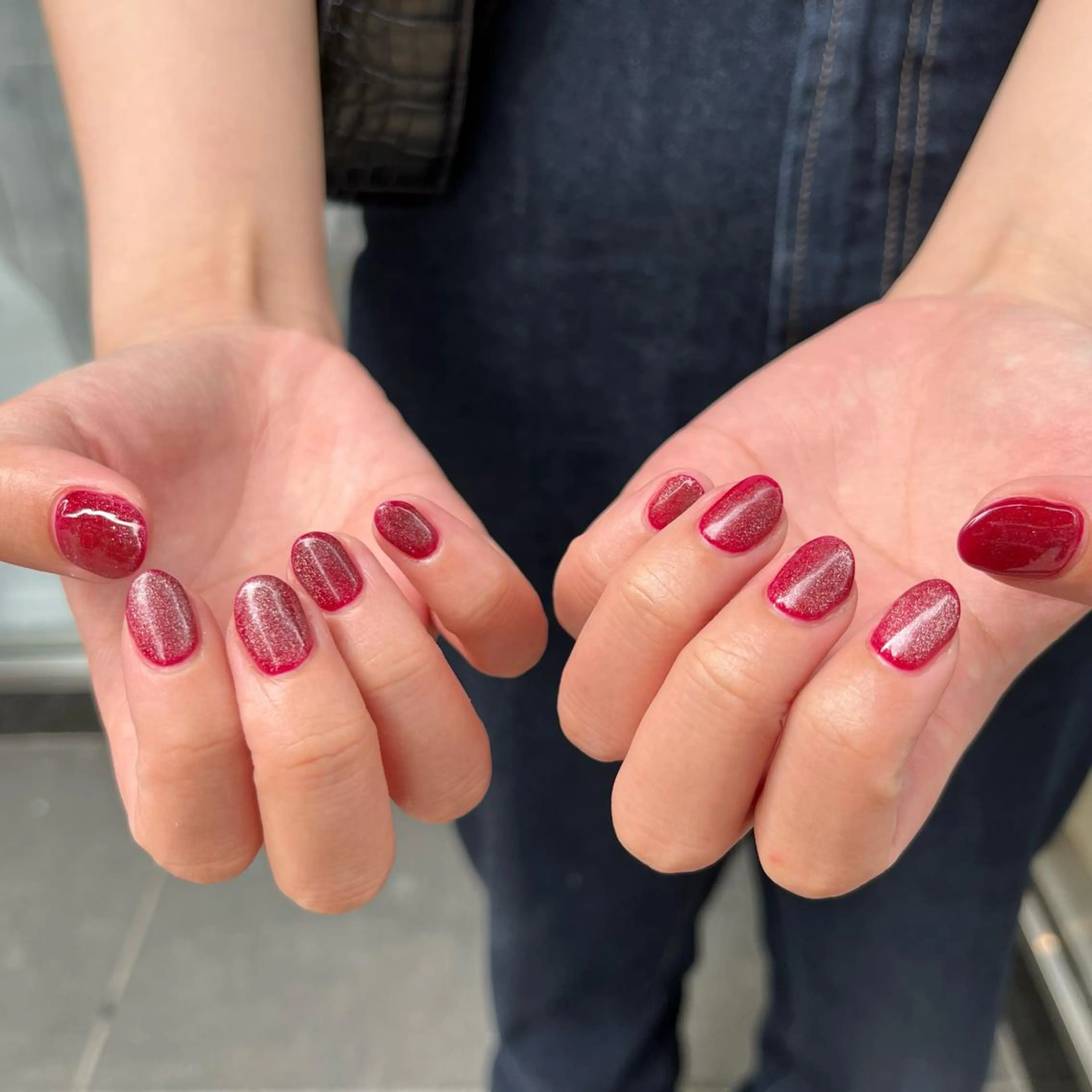 ネイル ボルドー マグネットネイル 関谷 真登佳のネイルデザイン