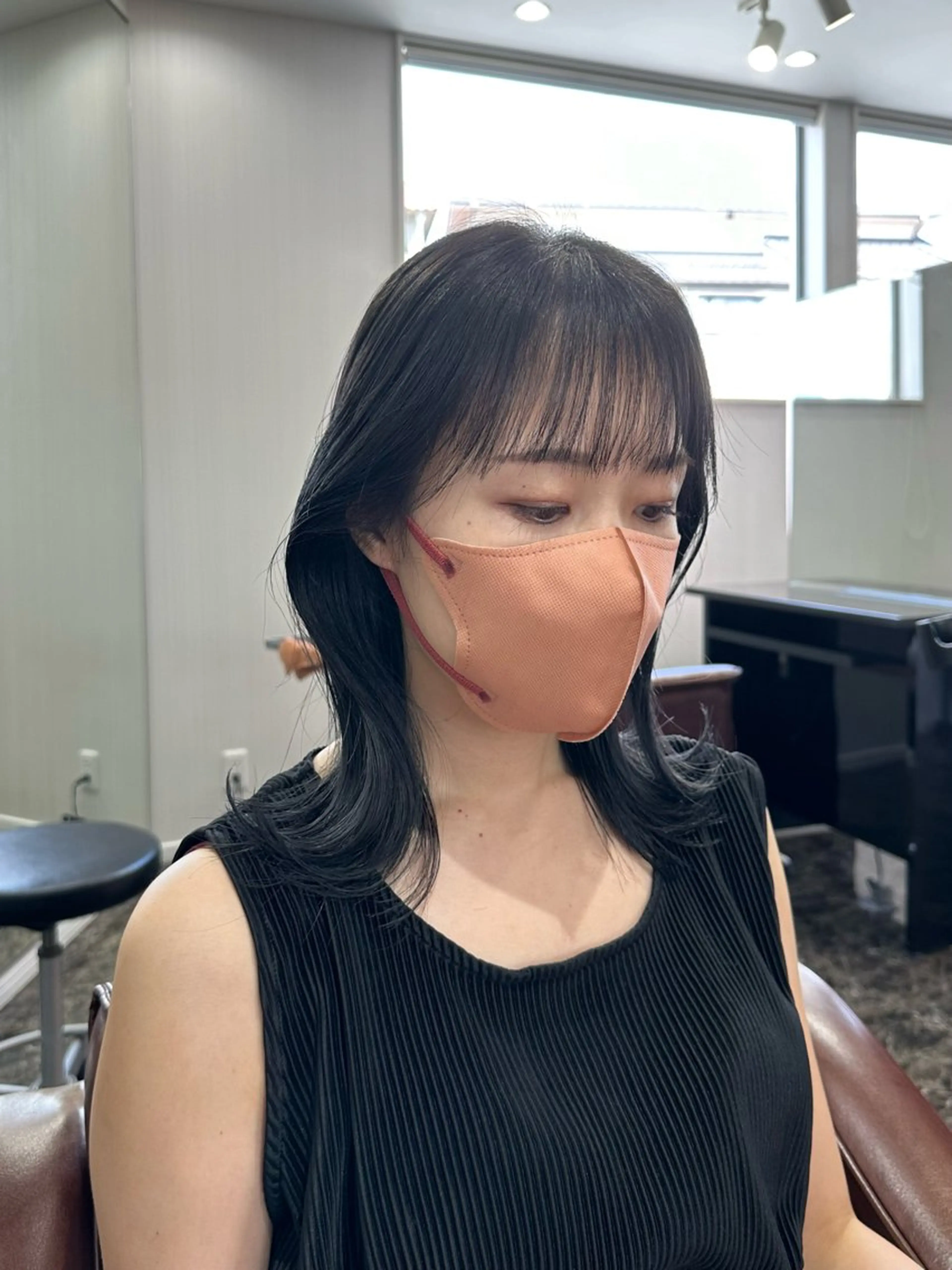 ミディアム くびれヘア レイヤーカット 村田 菜摘のヘアスタイル