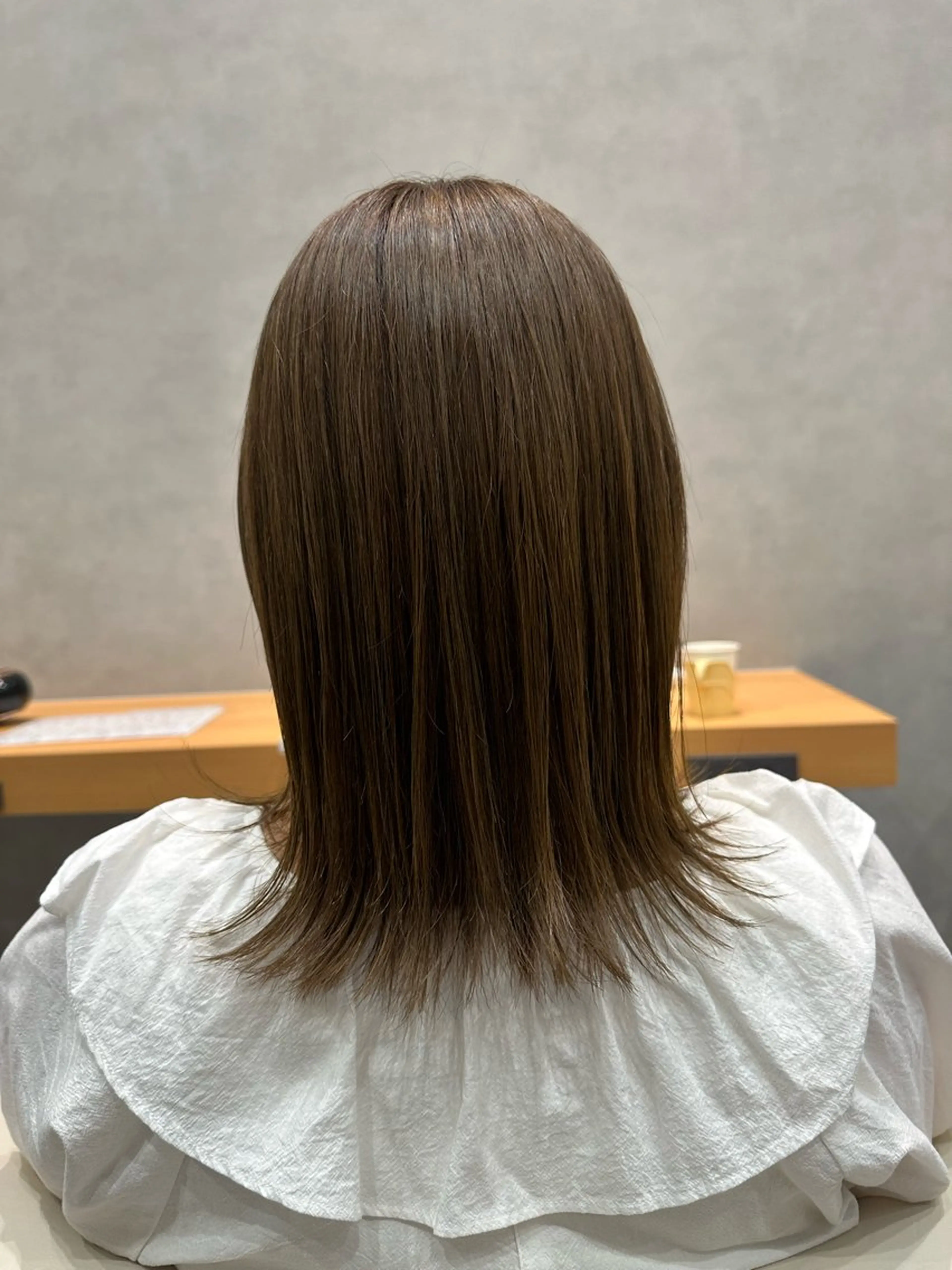 ミディアム 森 沙織のヘアスタイル