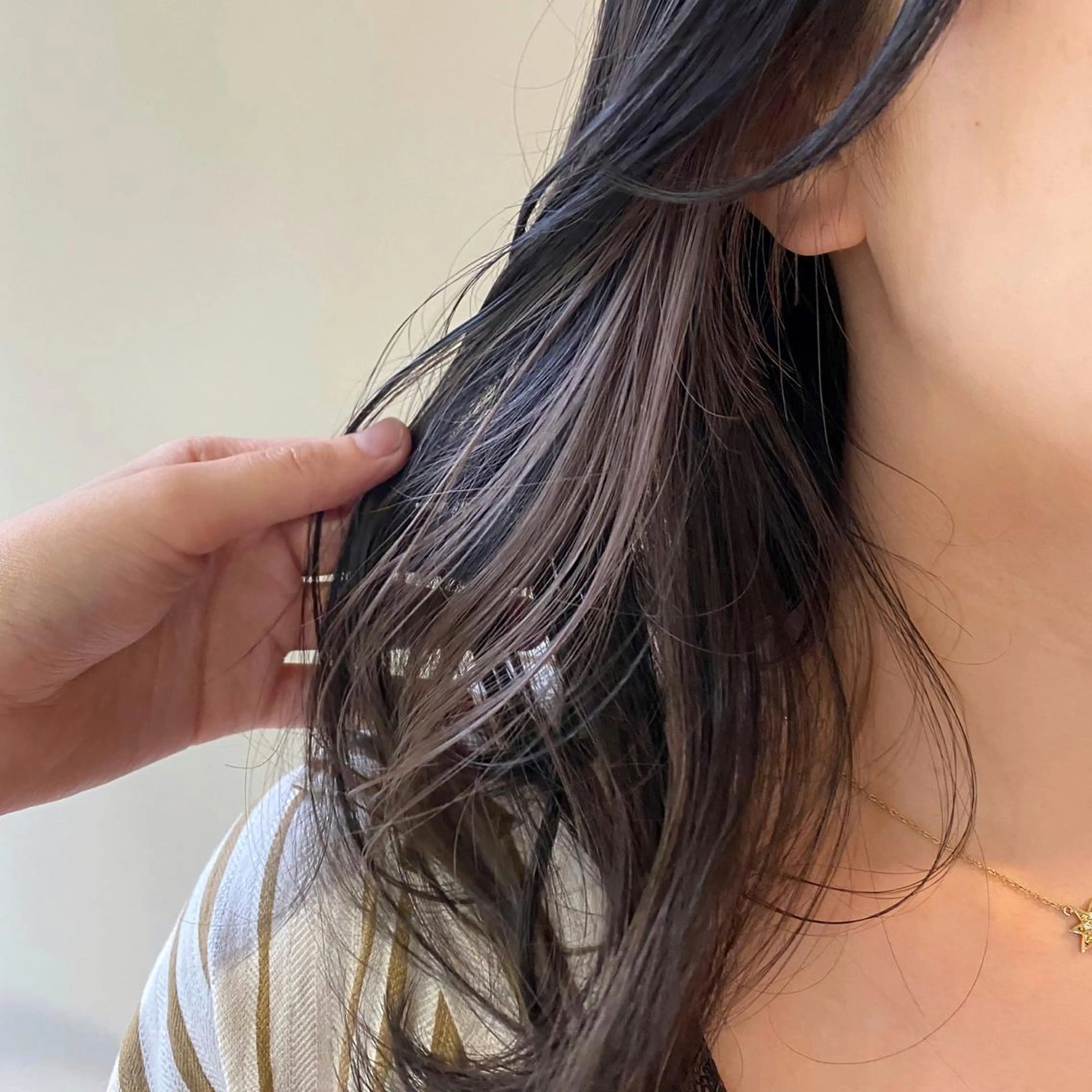 セミロング カラー ヘアアレンジ ベージュカラー ダークグレー 撮影モデル募集 🦋soemikaのヘアスタイル