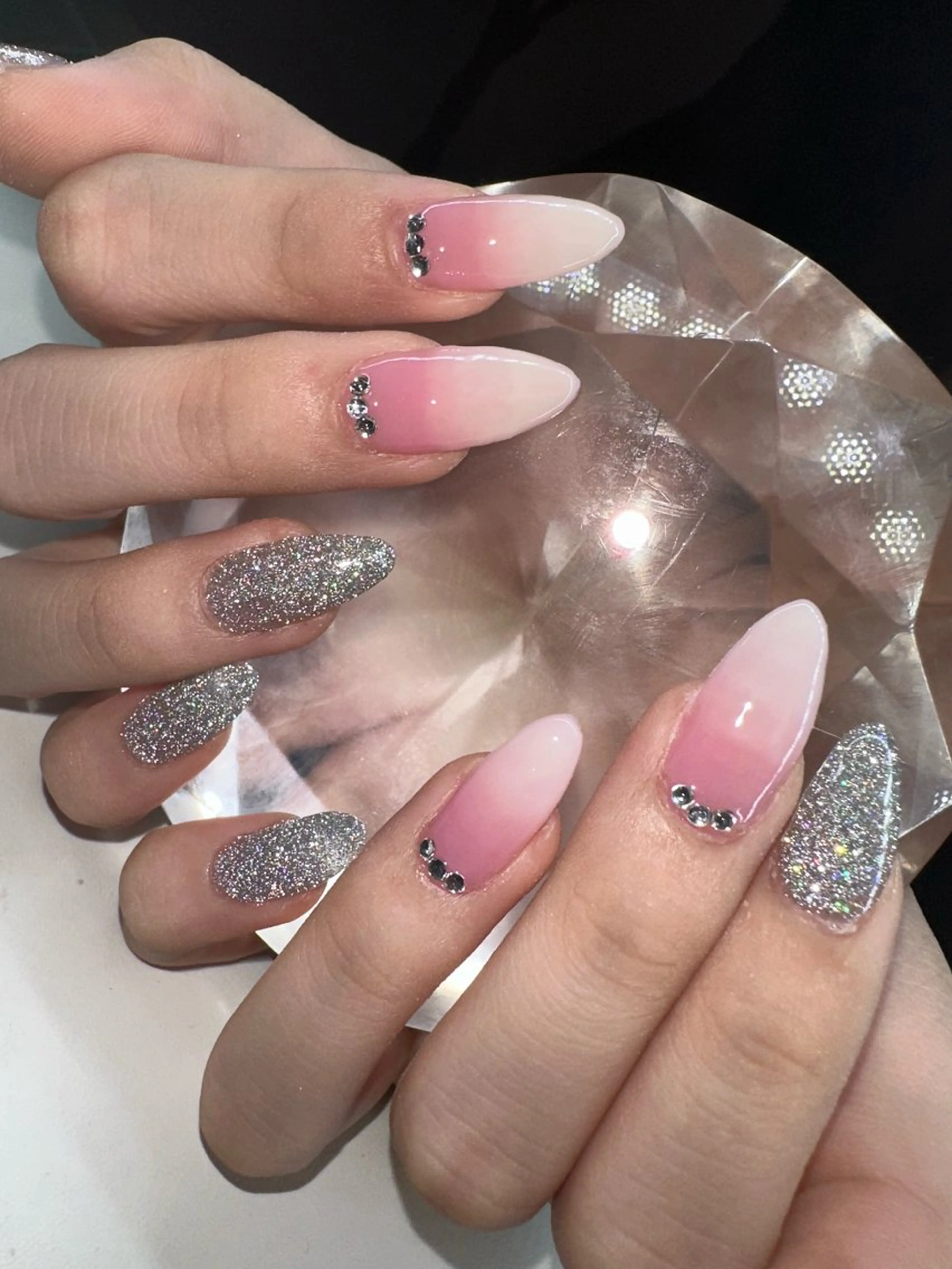 ミディアム ハンドネイル YOKOSUKA NAILS💅✨のネイルデザイン