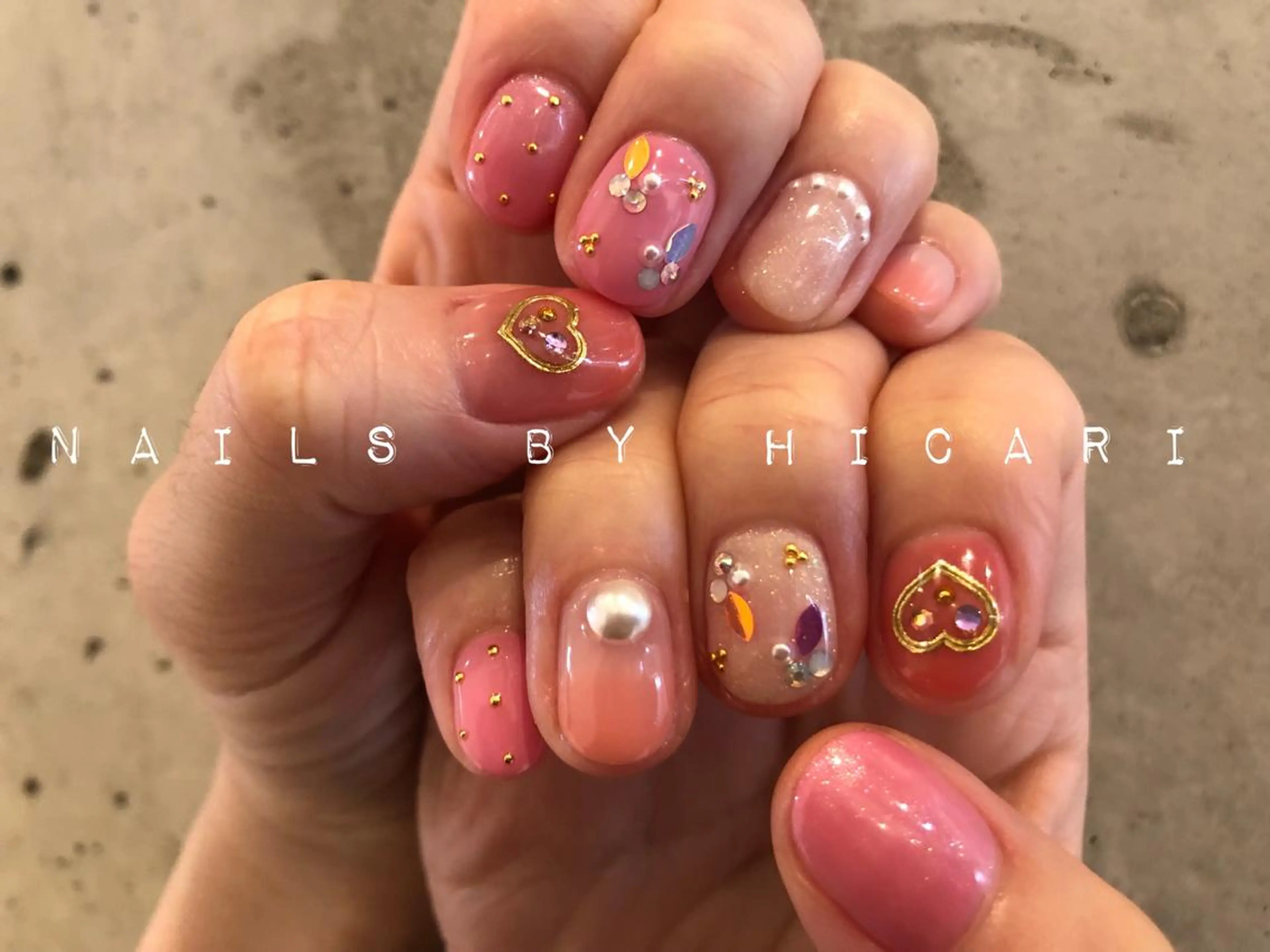 ショート カラー ネイル マツエク・マツパ illum hicariのネイルデザイン