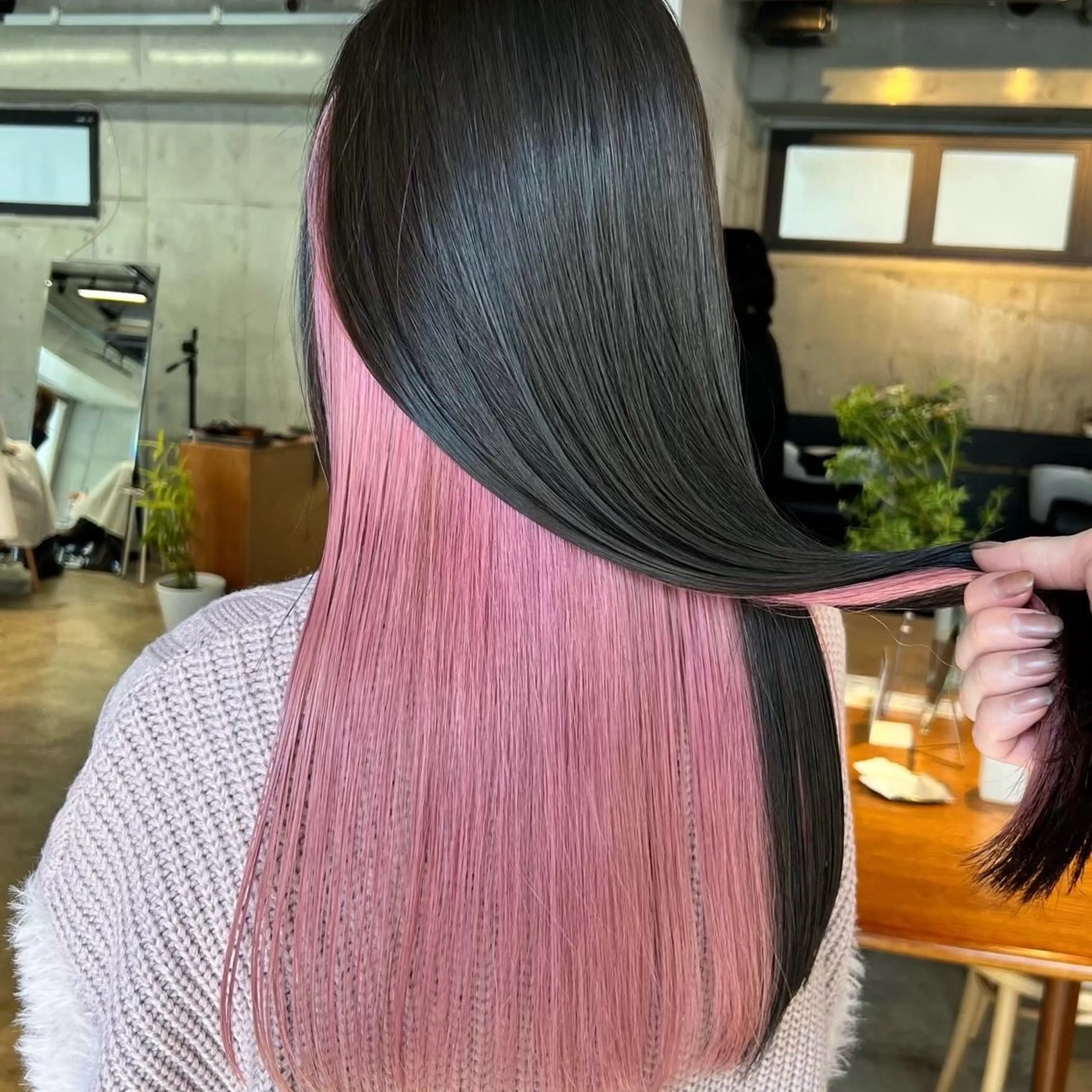 ロング カラー 透明感カラー オレンジ 縮毛矯正 ヘアカラー トリートメント AIN.ANLY 明治神宮前所属・ムツキ/品のある 艶カラー/縮毛矯正のヘアスタイル