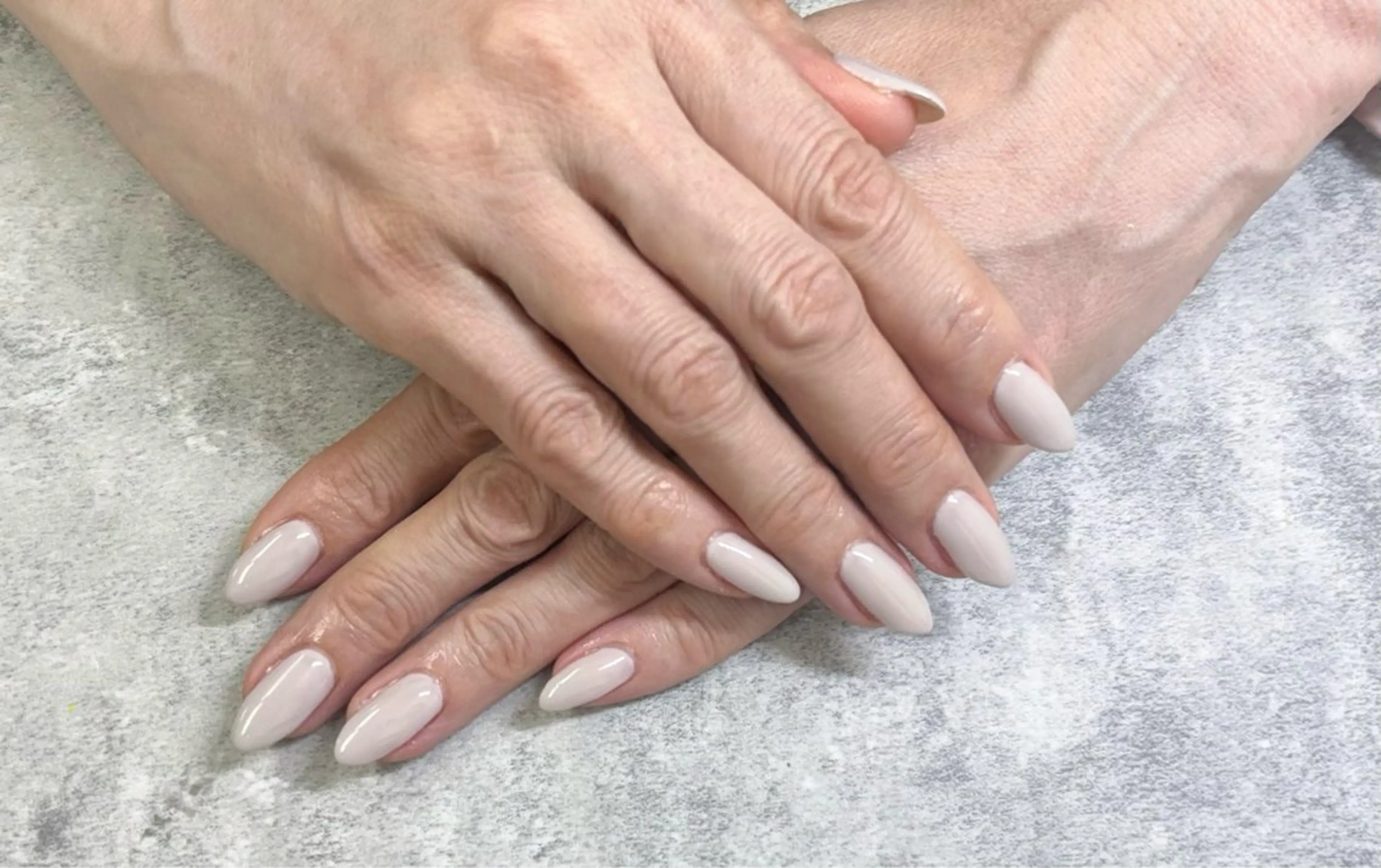 ネイル ワンカラーネイル Li aile yuuka🩰🎀のネイルデザイン