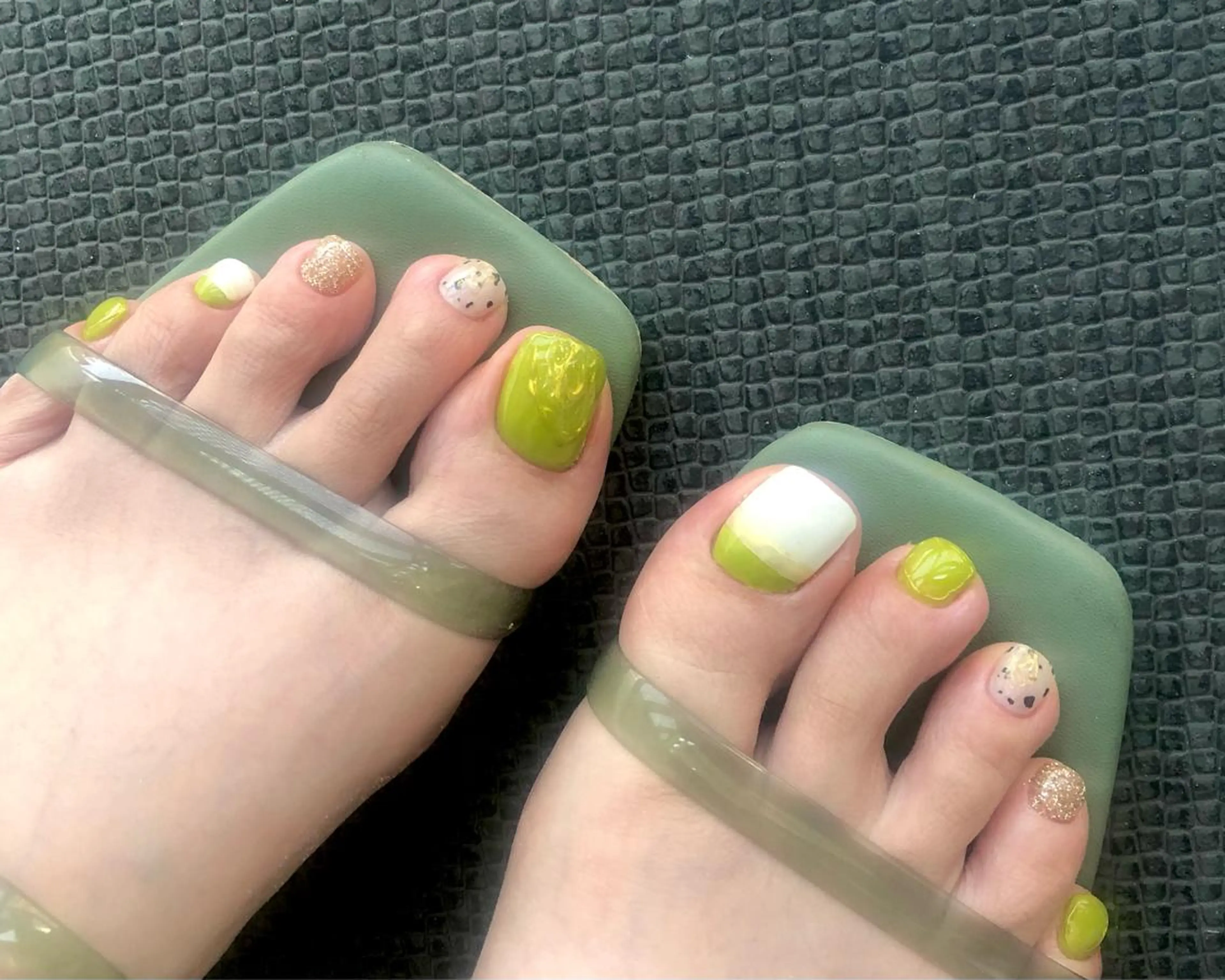 ネイル フットネイル ニュアンスネイル le'a moe KONAMIのネイルデザイン