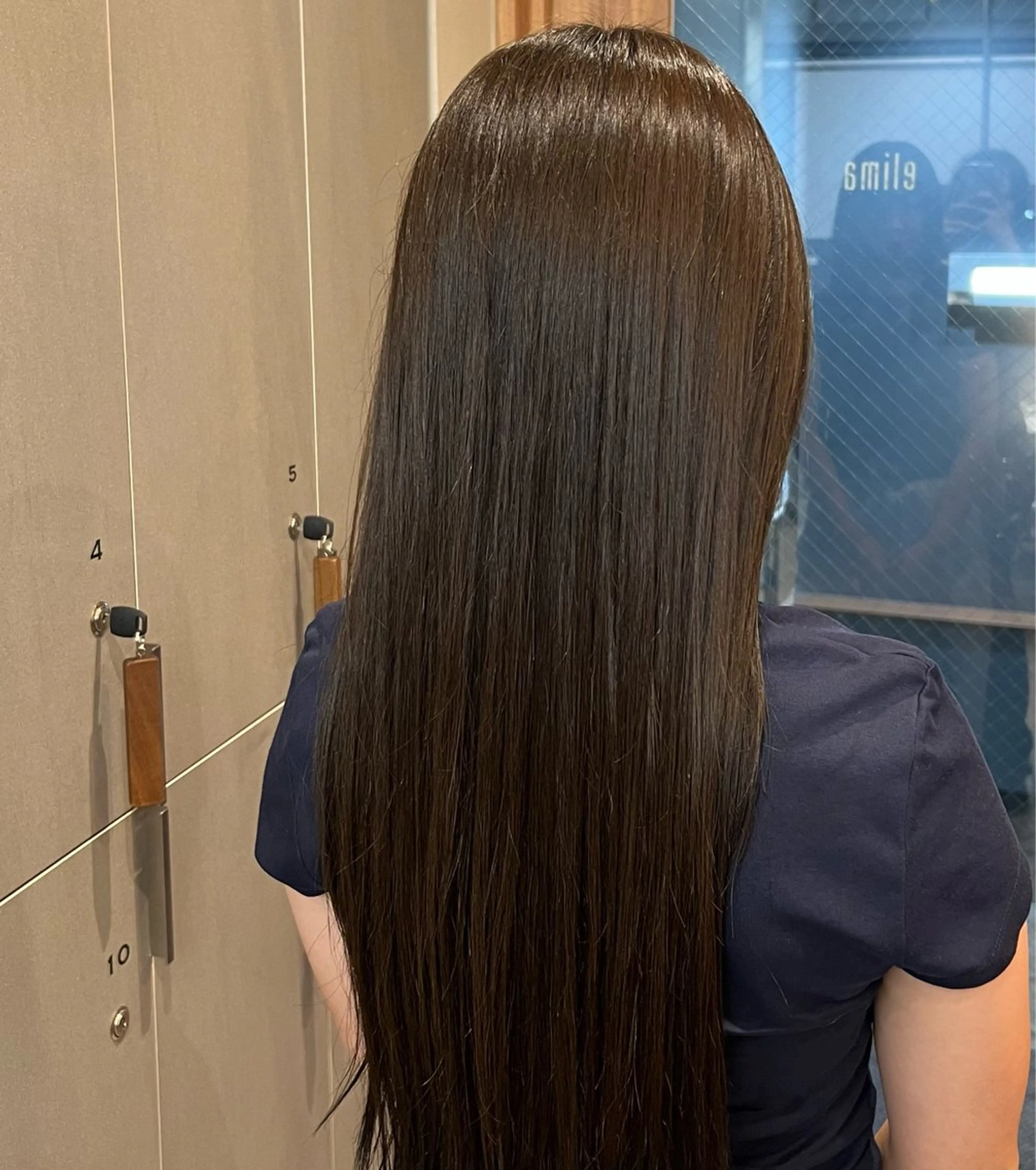 ロング ヘアカラー 澤崎 ゆらのヘアスタイル