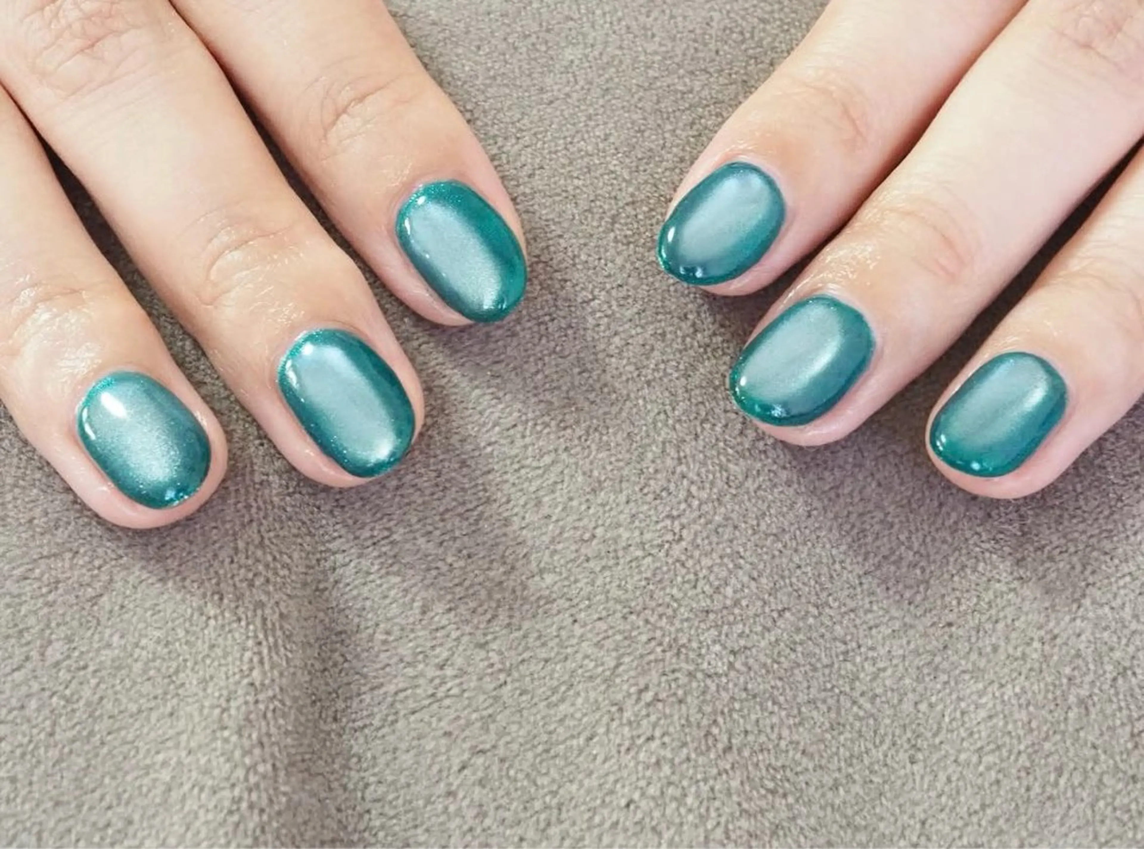 ワンカラーマグネットネイルの写真