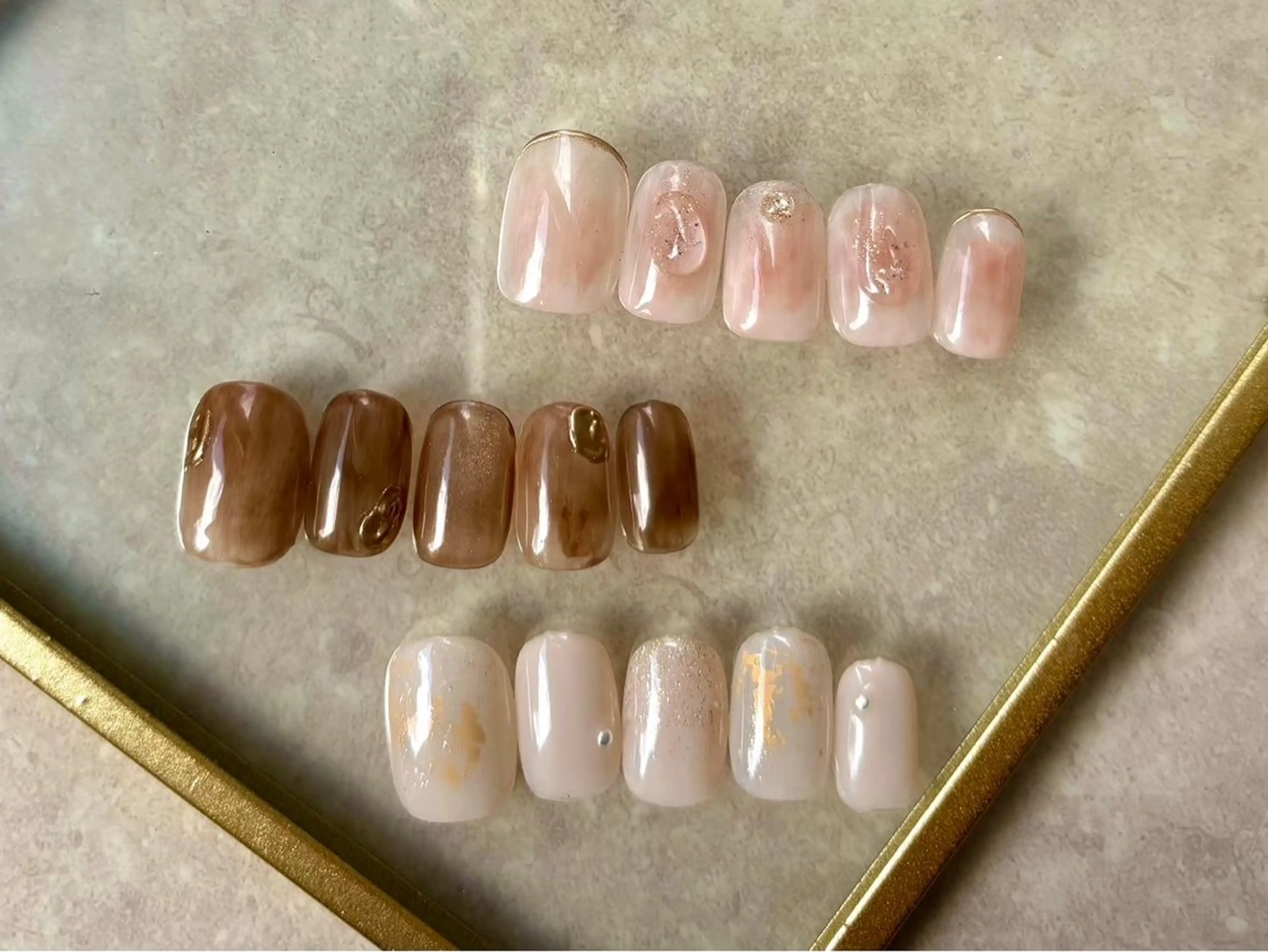 ネイル ニュアンスネイル aoi .のネイルデザイン