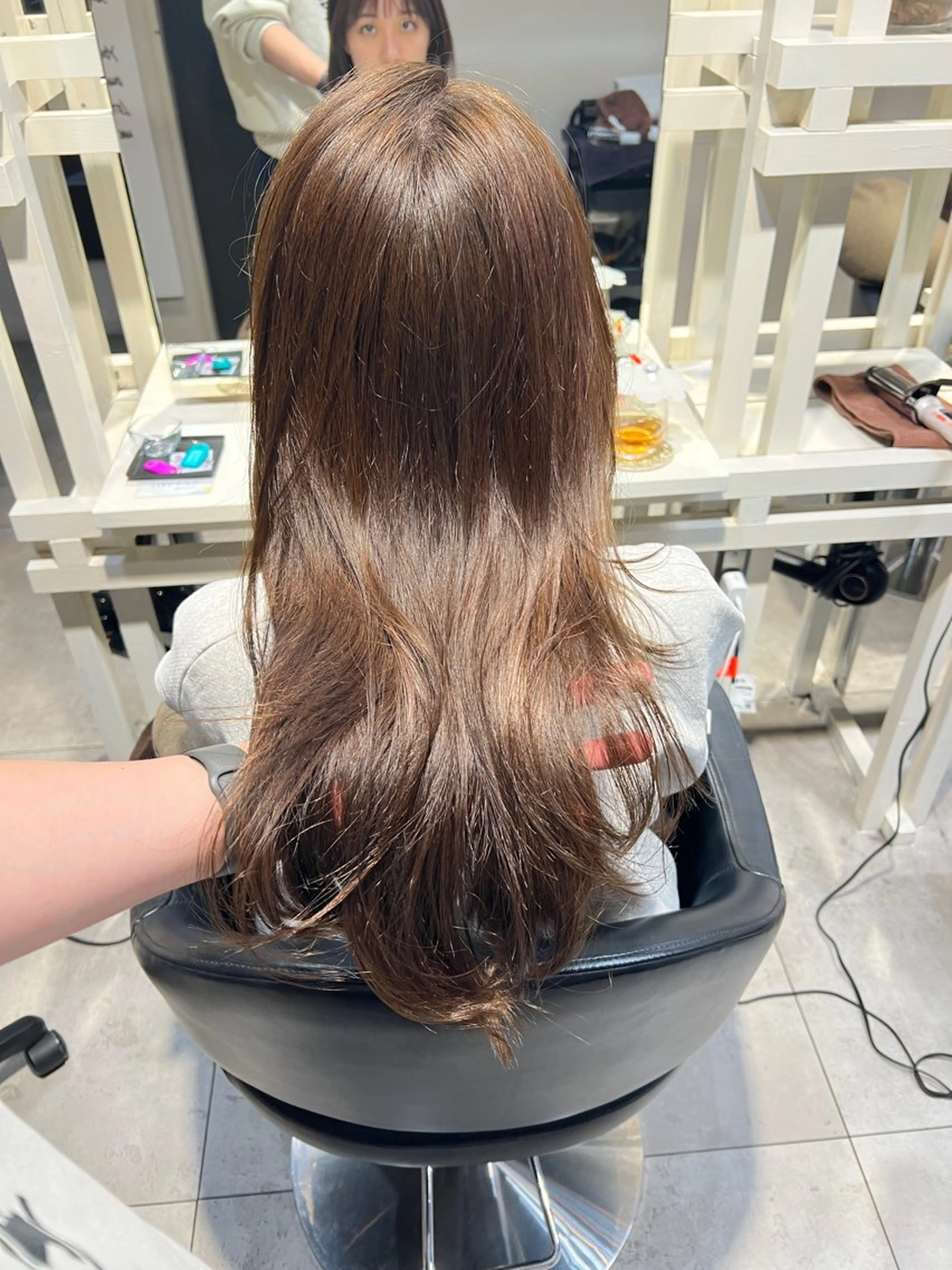 セミロング カット ヘアカラー トリートメント 韓国レイヤー× 艶透明感カラー大場のヘアスタイル