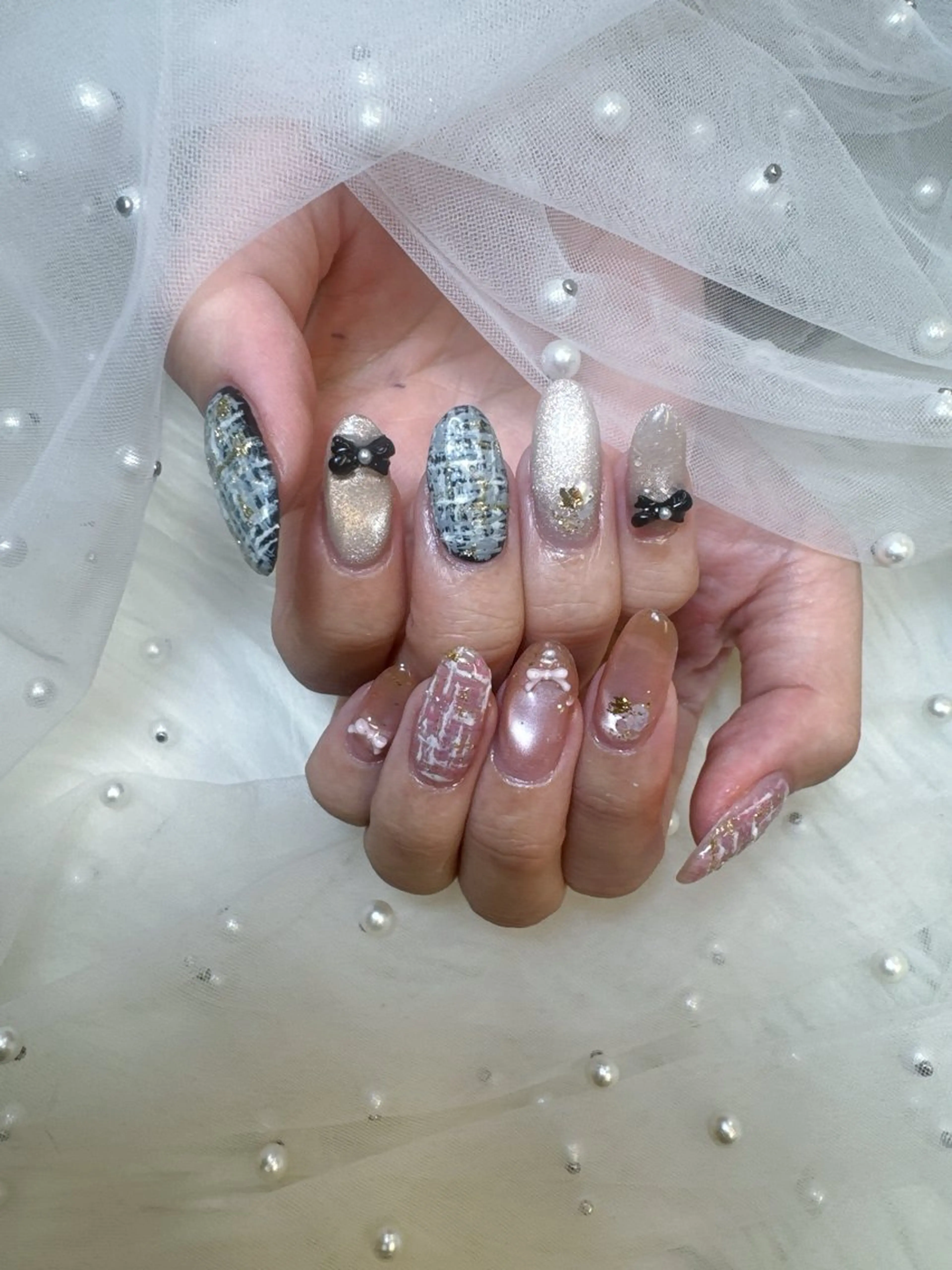 ネイル 成人式 フレンチネイル ジェルネイル ガラスフレンチ キラキラネイル ハンドネイル Queeens nailのネイルデザイン