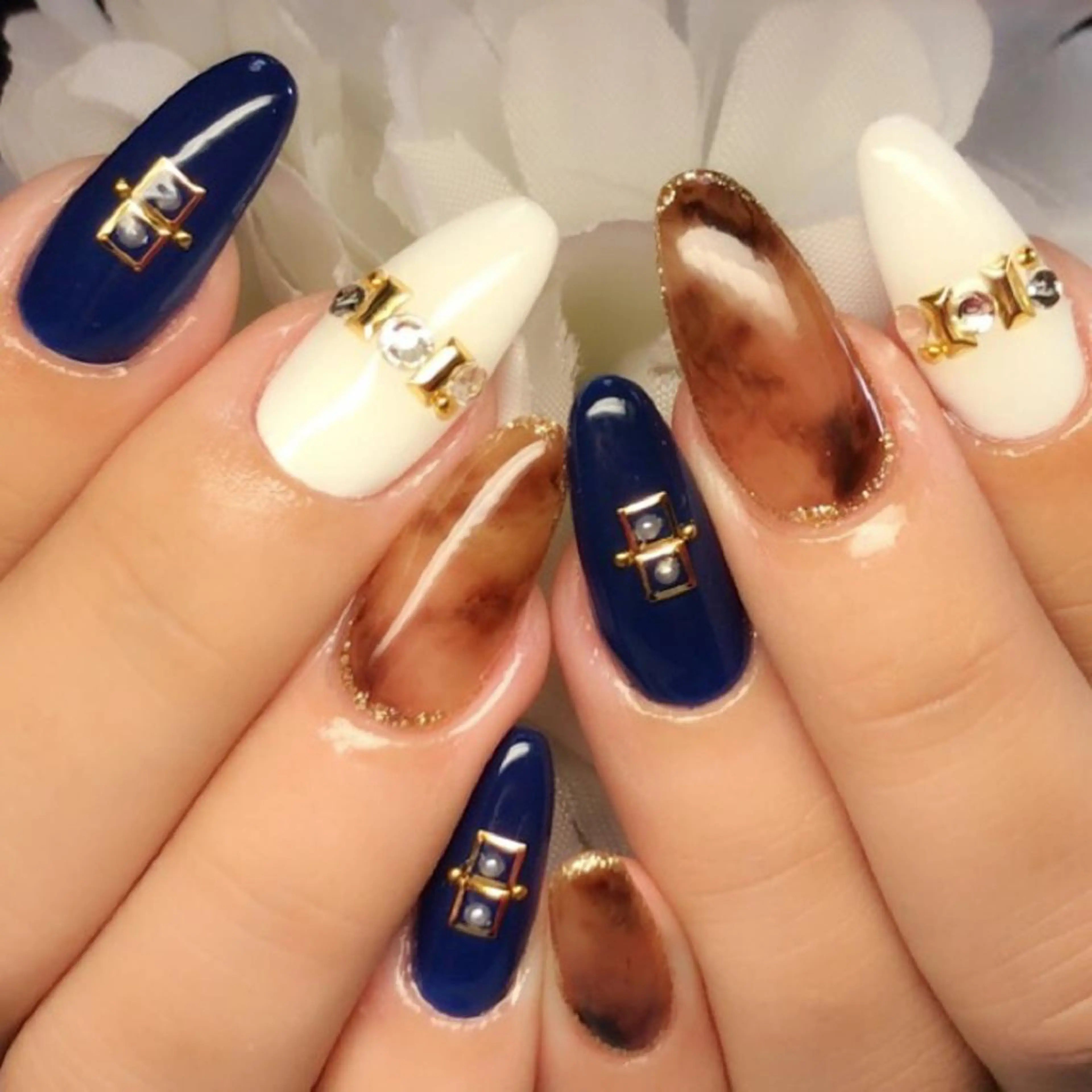 ネイル ハンドネイル Ｎail Ｓalon ertiのネイルデザイン