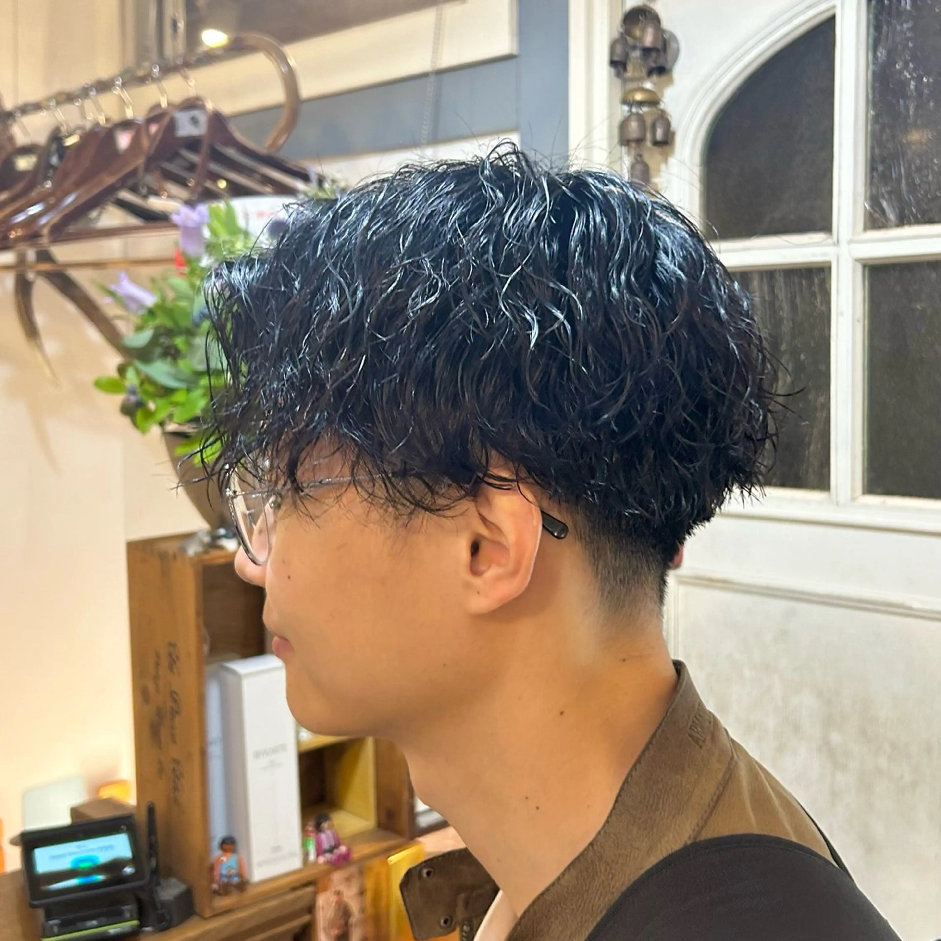 パーマ メンズ メンズパーマ ツイストスパイラルパーマ 刈り上げ スパイラルパーマ カット パーマ ヘッドスパ BRITS 渡辺 菜々子のヘアスタイル