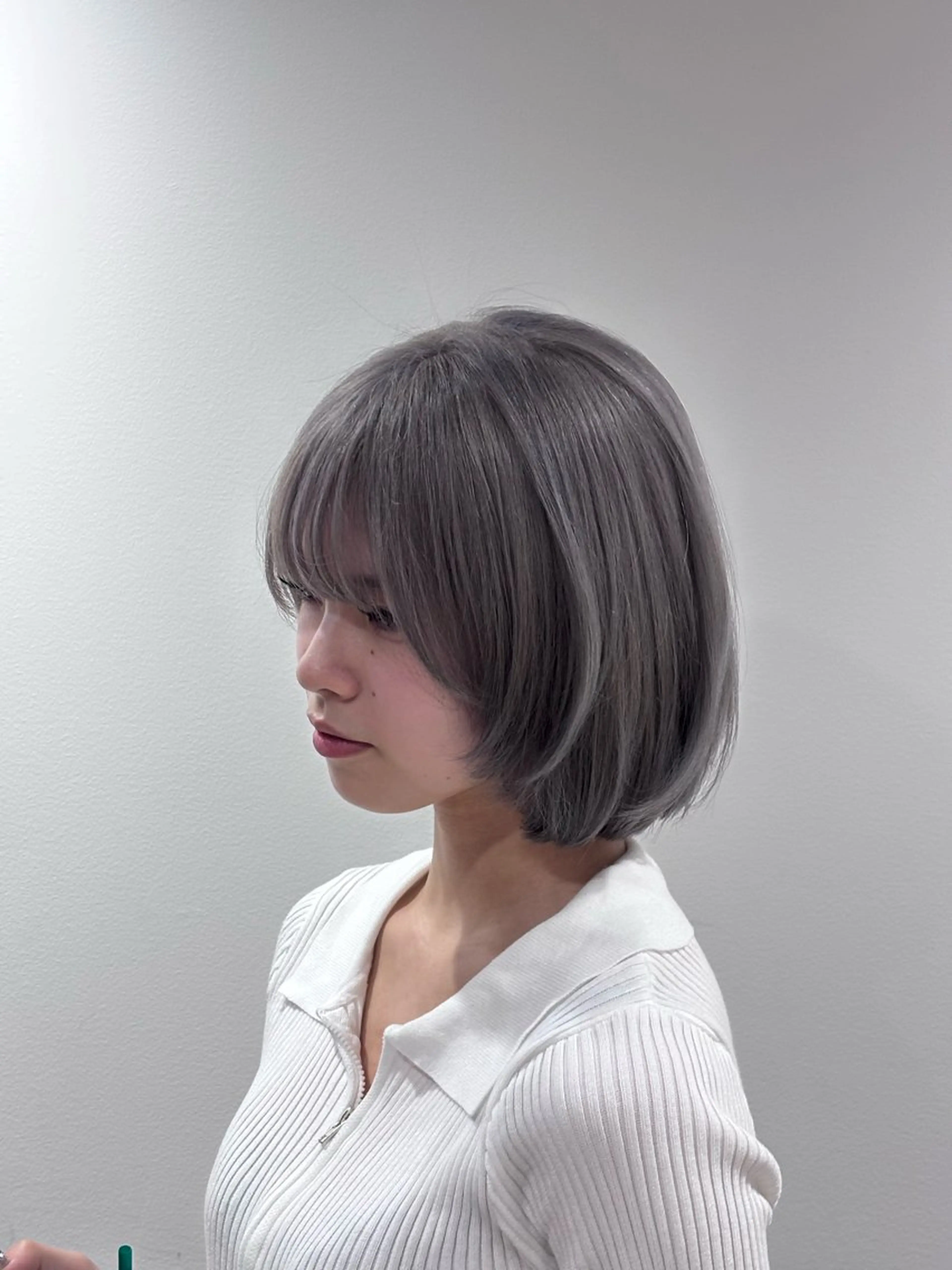 ミディアム カラー 羽田 莉野のヘアスタイル