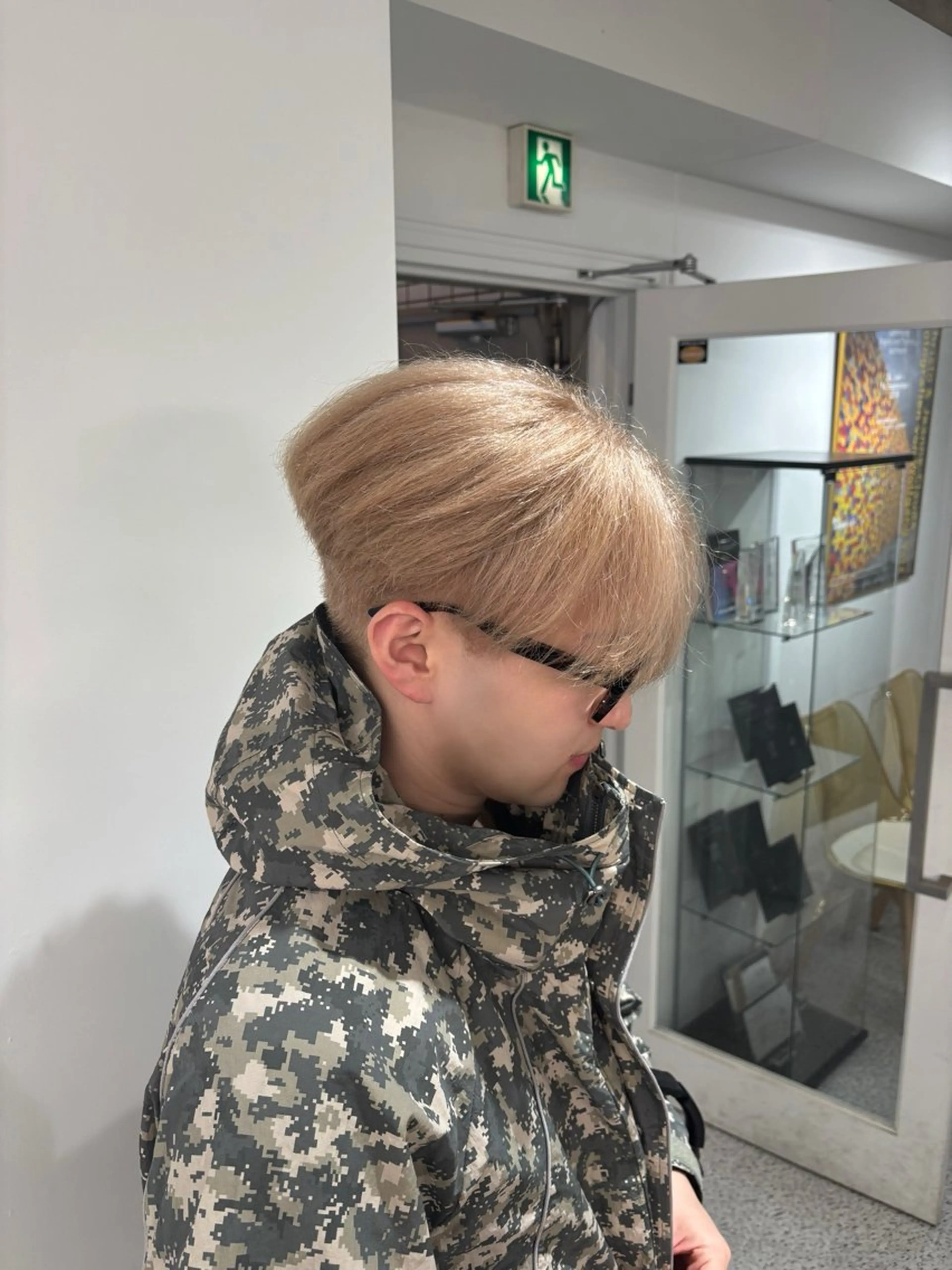 カラー メンズ 🔱ハイトーン/ デザイン/ogi🔱のヘアスタイル