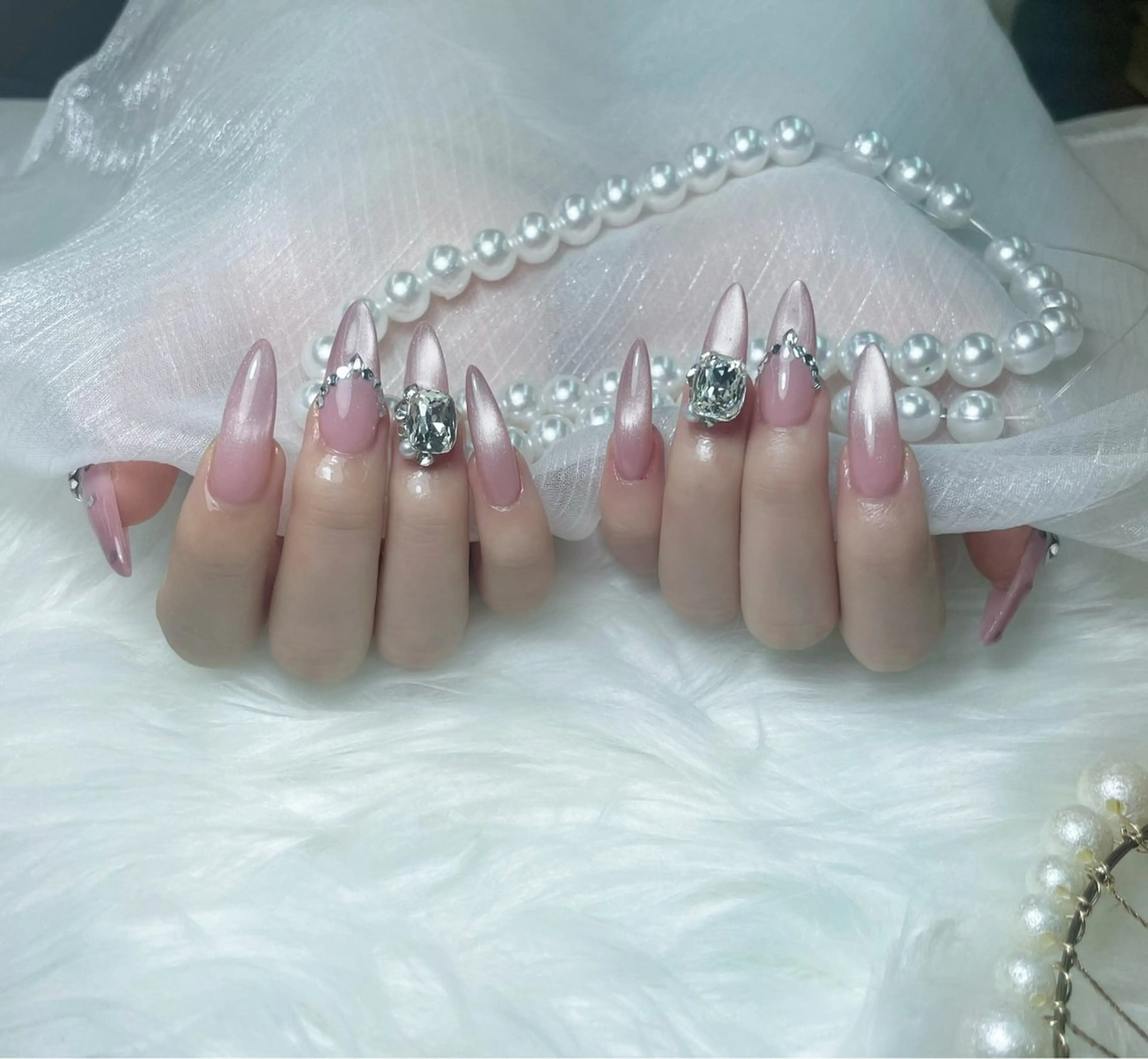 ネイル アートネイル 韓国ネイル ロングネイル ストーンネイル ハンドネイル King Nail_Salonのネイルデザイン