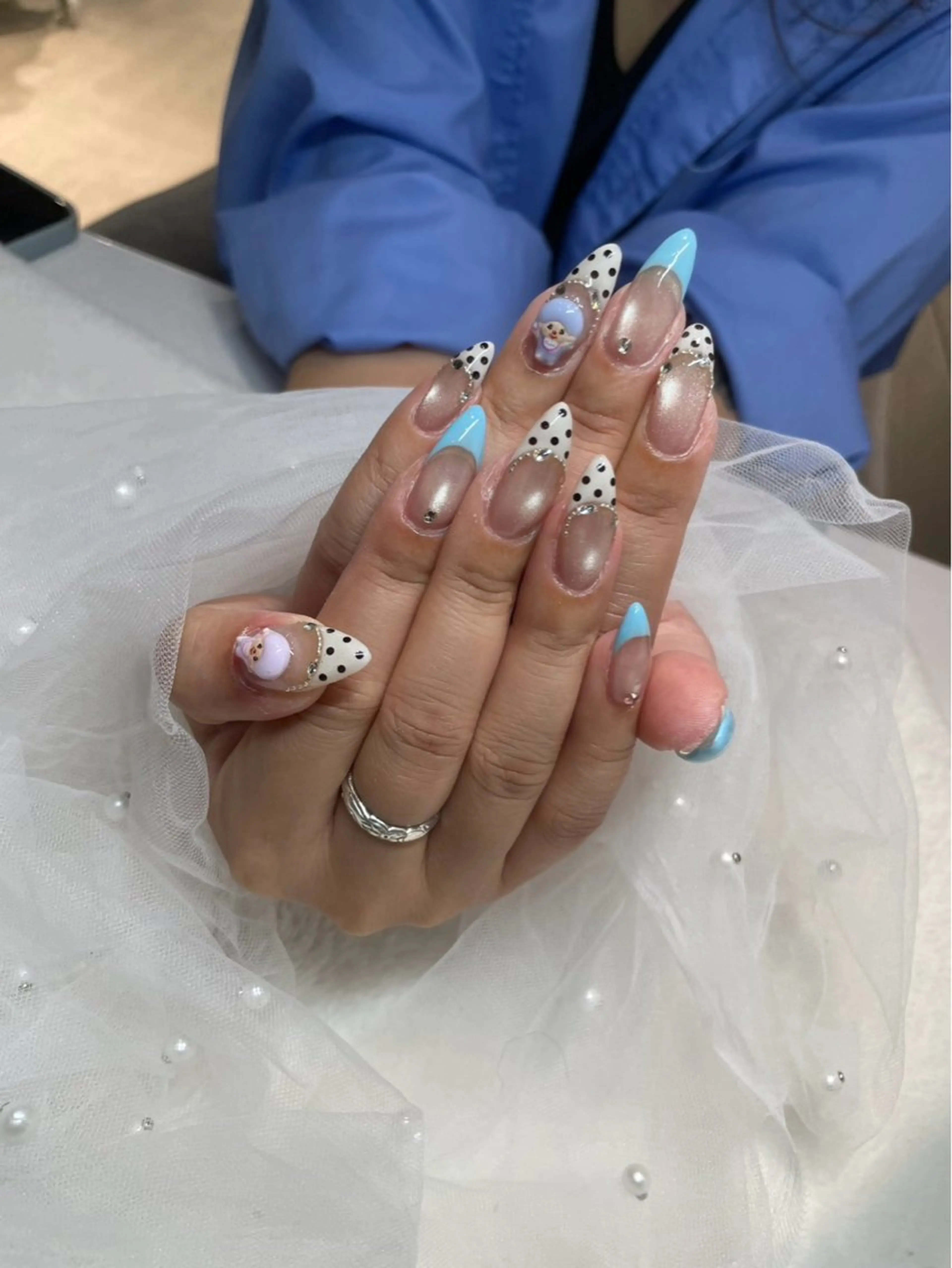ネイル I-nailロング /ワンホン/キラキラのネイルデザイン