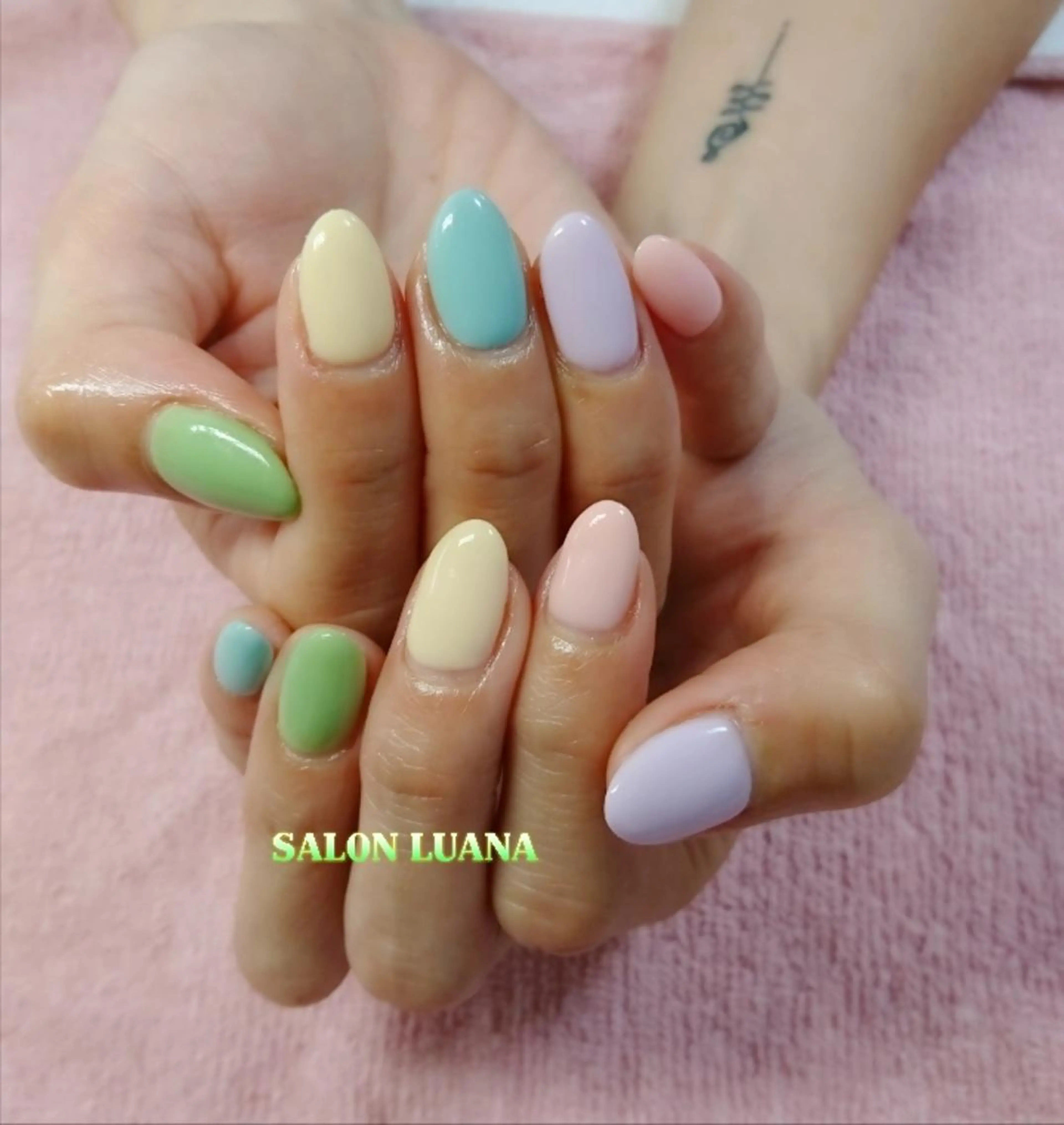ネイル 持ち込み LUANA  TAKAHASHIのネイルデザイン